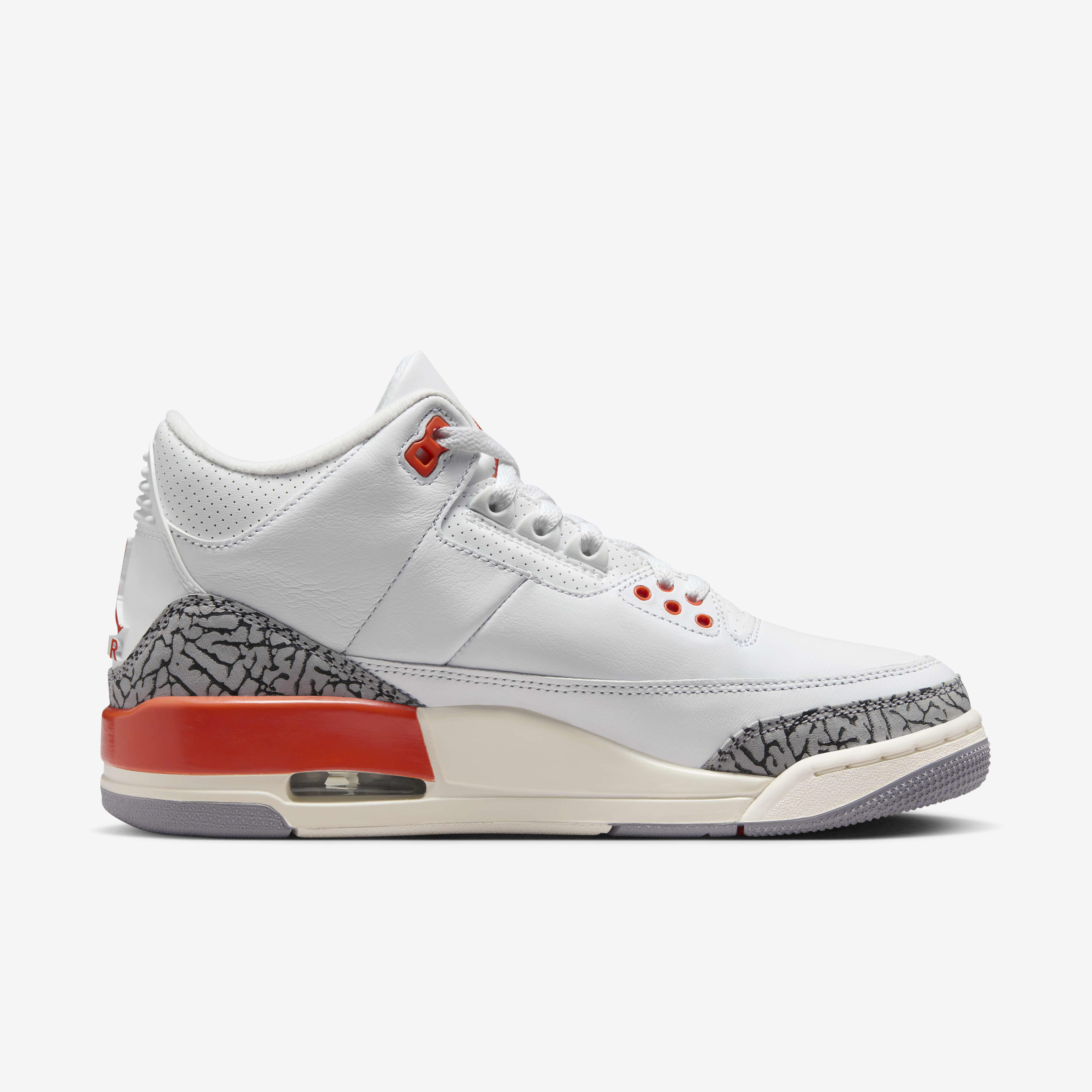 Air Jordan 3 Retro image number 2