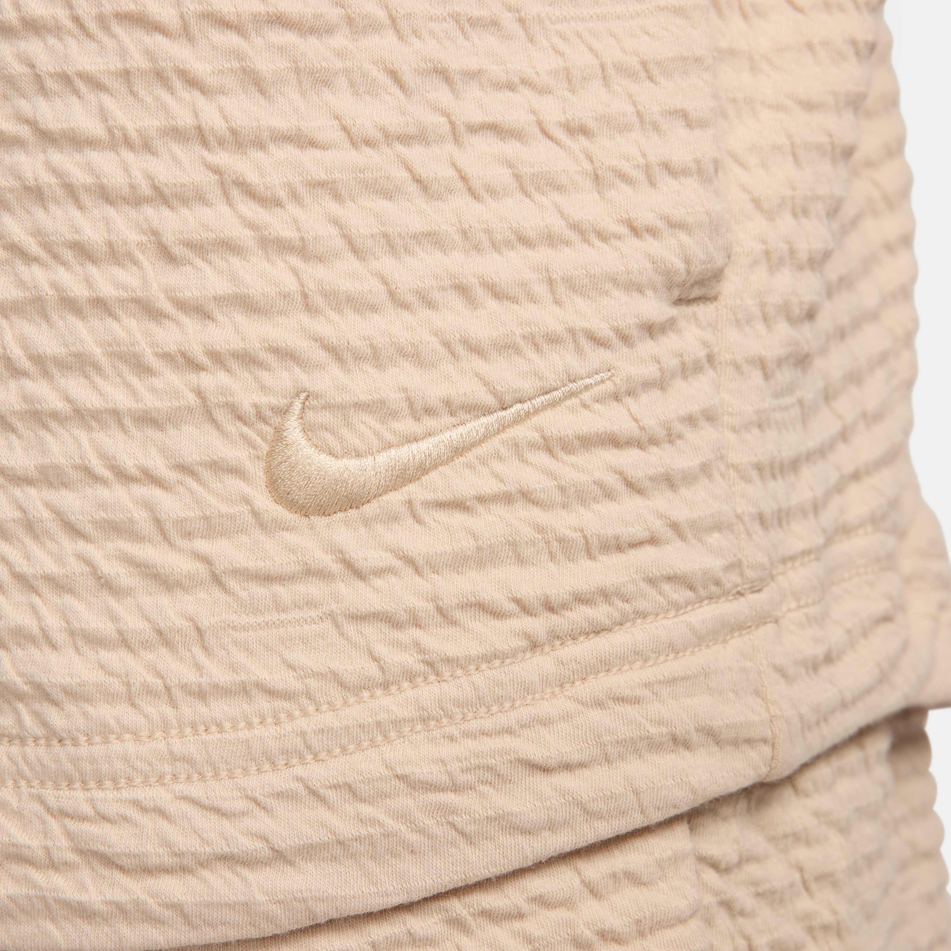 نايكي يوغا تيكستشر image number 4