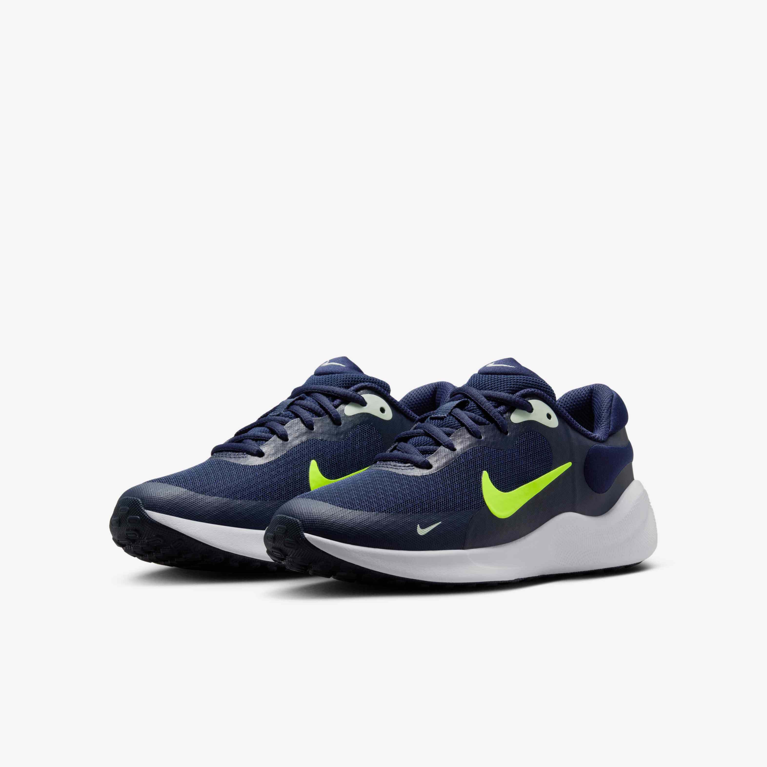 Nike Revolution 7 image number 4
