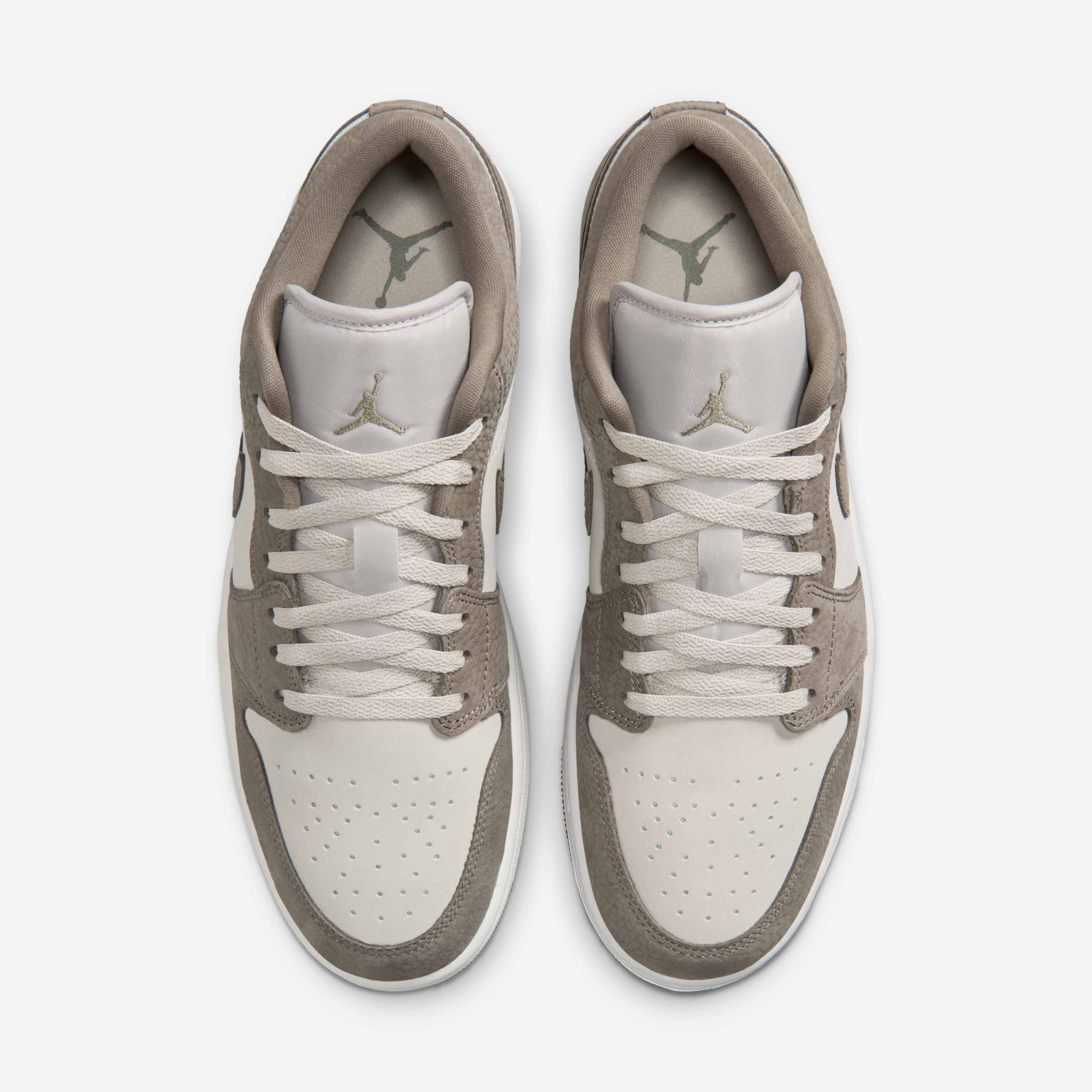 اير جوردن 1 لو image number 3