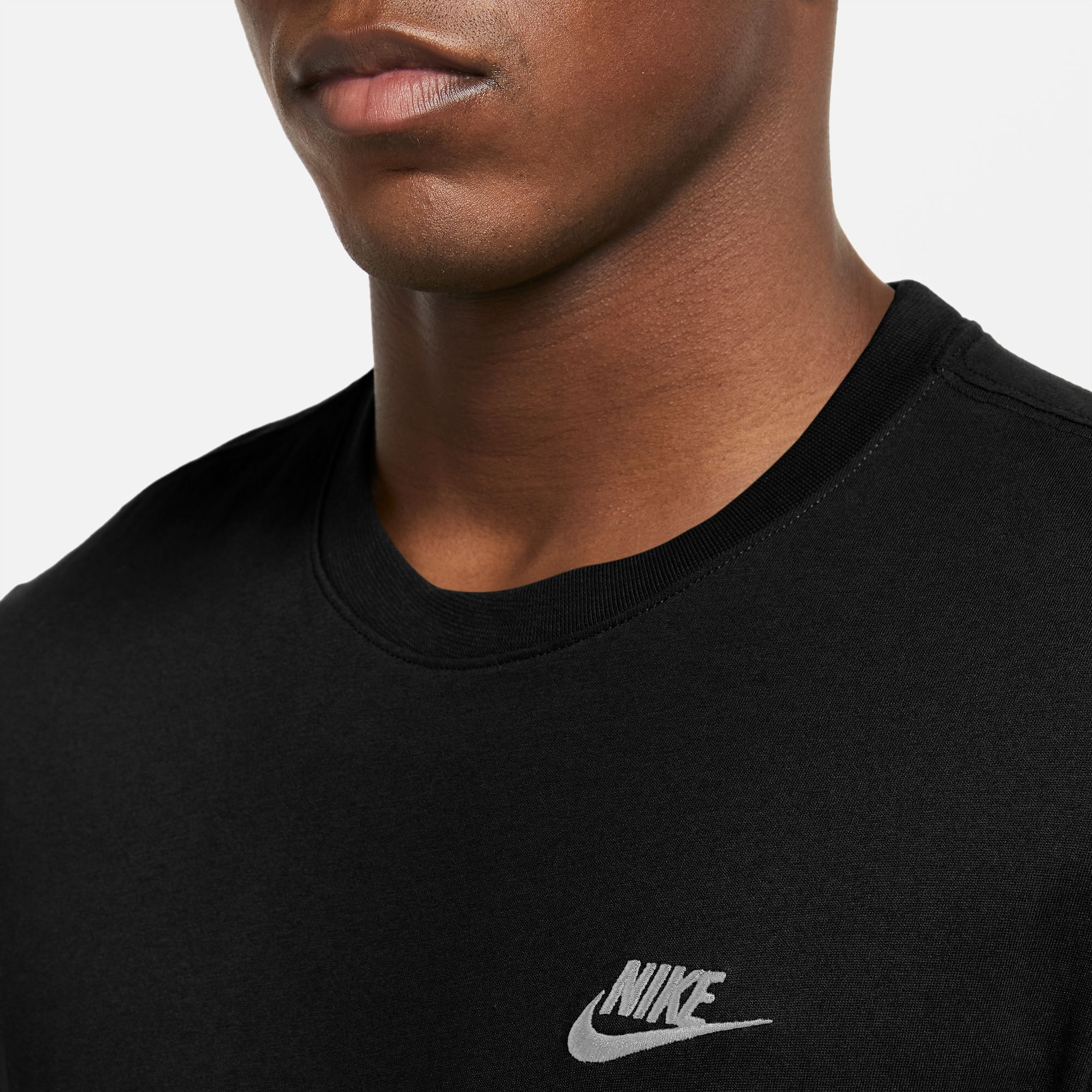 Nike Sportswear Club image number 2