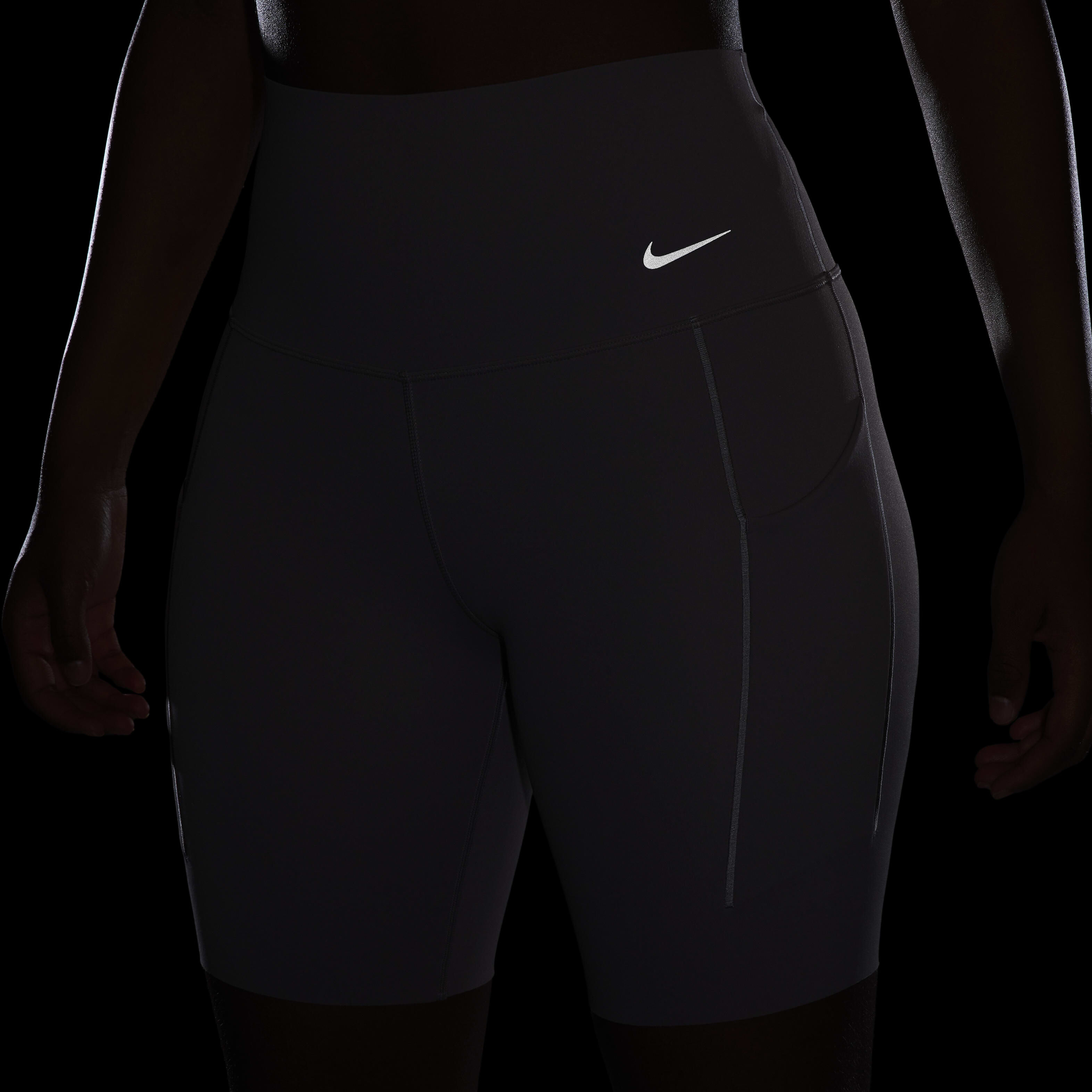 Nike Universa image number 7