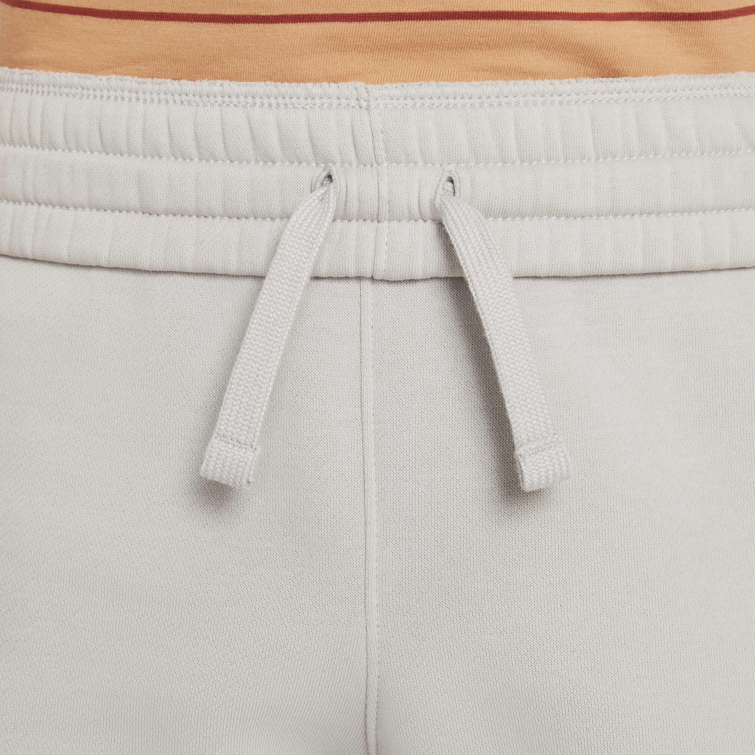 Nike Sportswear Standard Issue image number 4