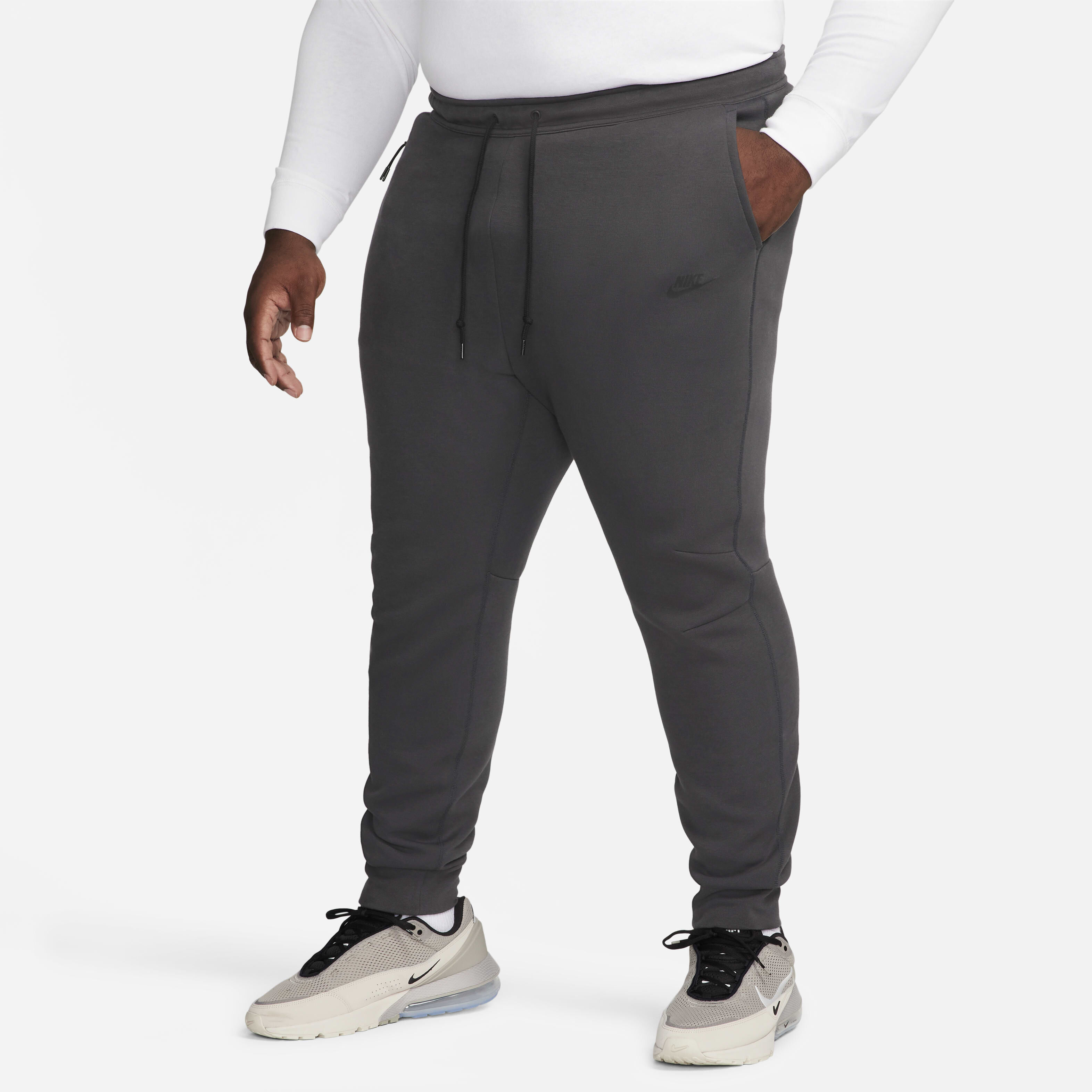 Nike Sportswear Tech Fleece image number 10