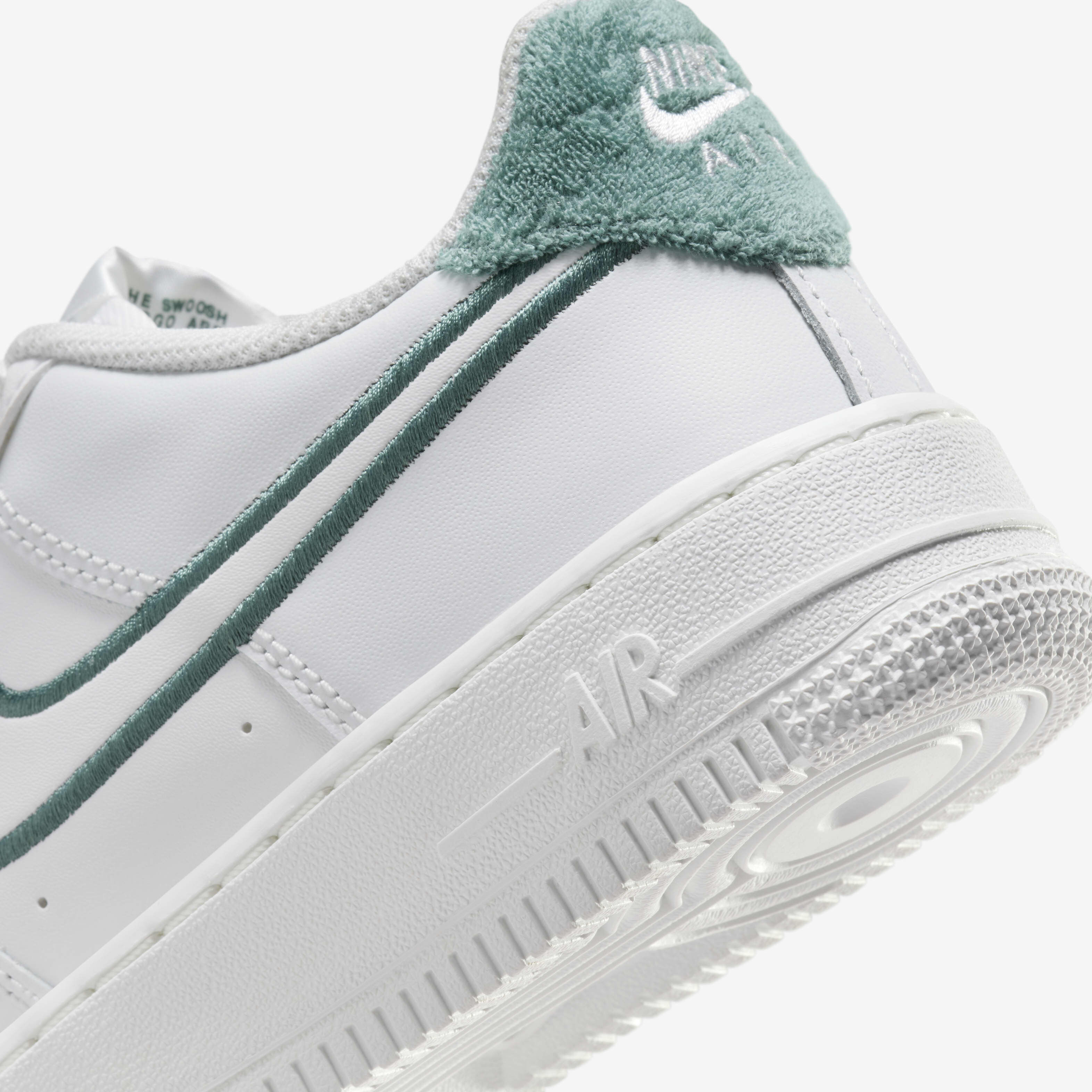 Nike air force 1 7 3 white green discount