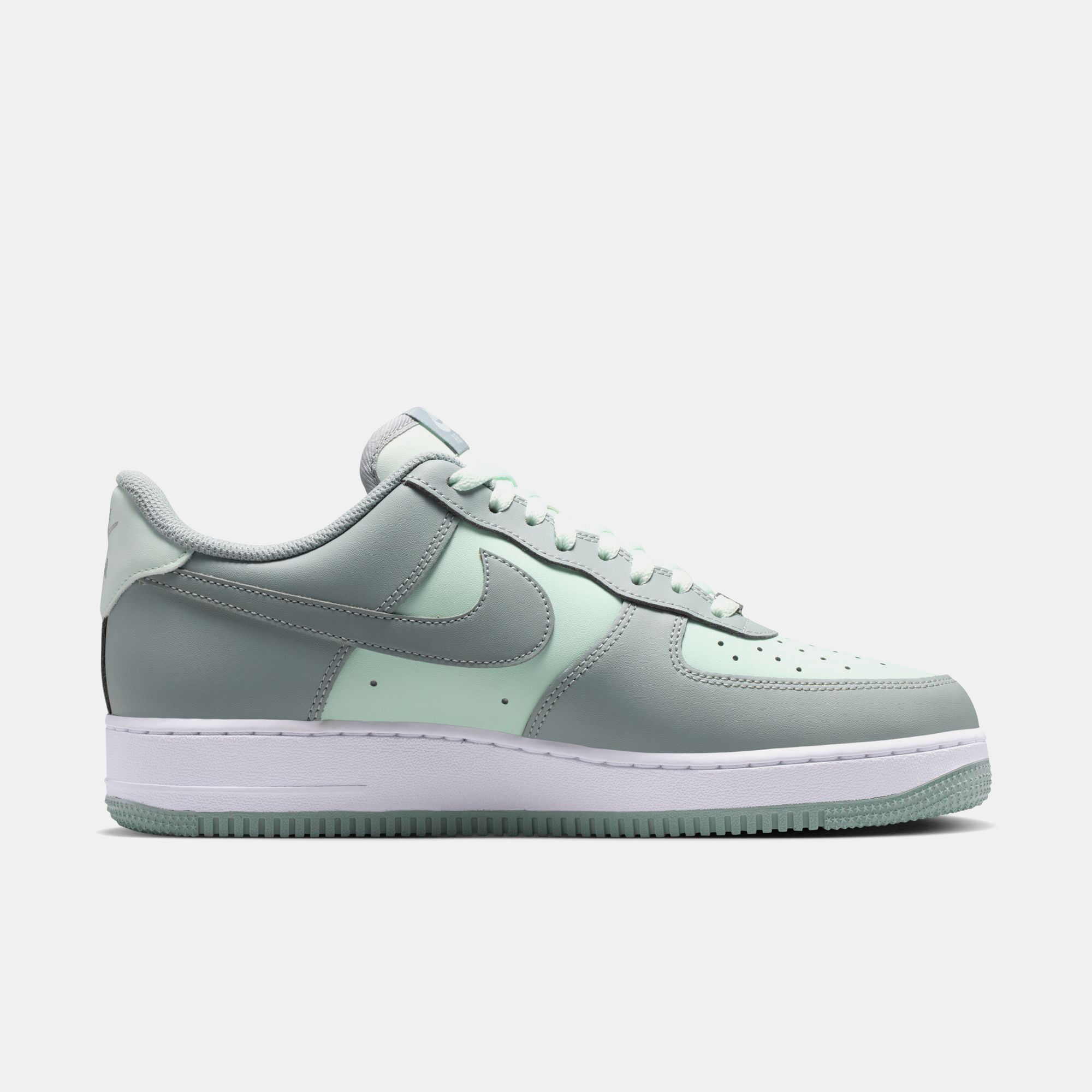 Nike Air Force 1 '07 image number 6