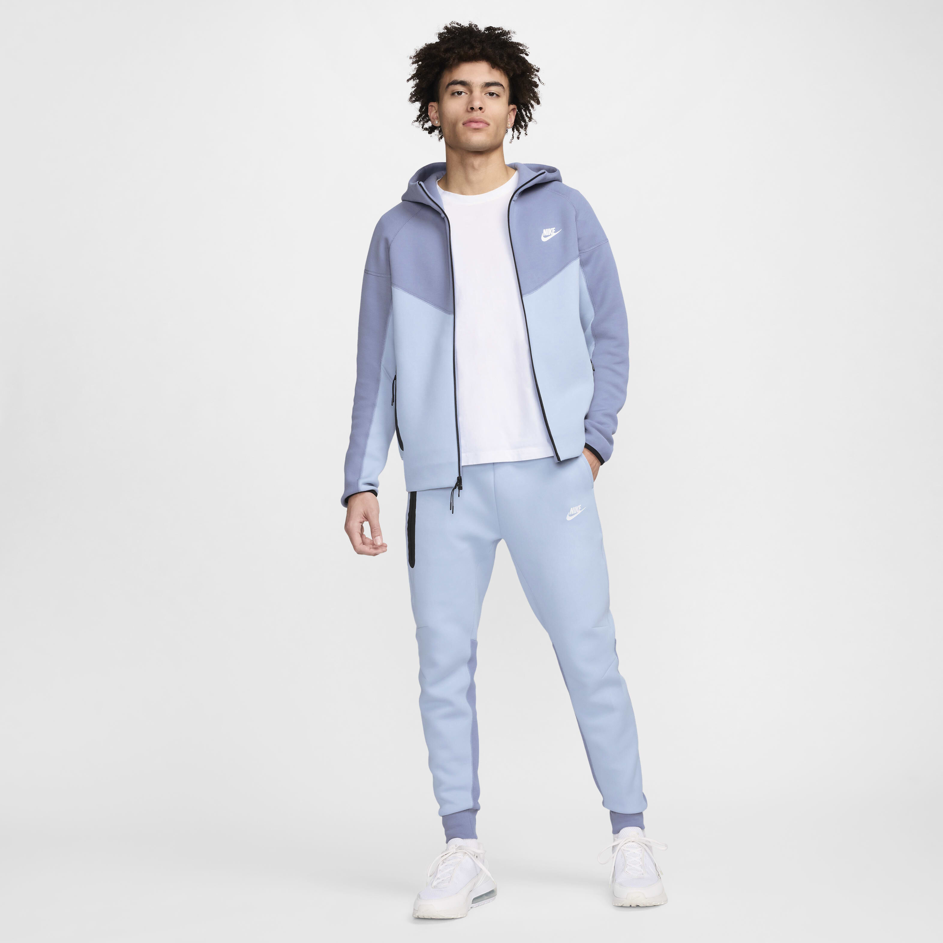 نايكي سبورتسوير تك فليس ويندرانر image number 8