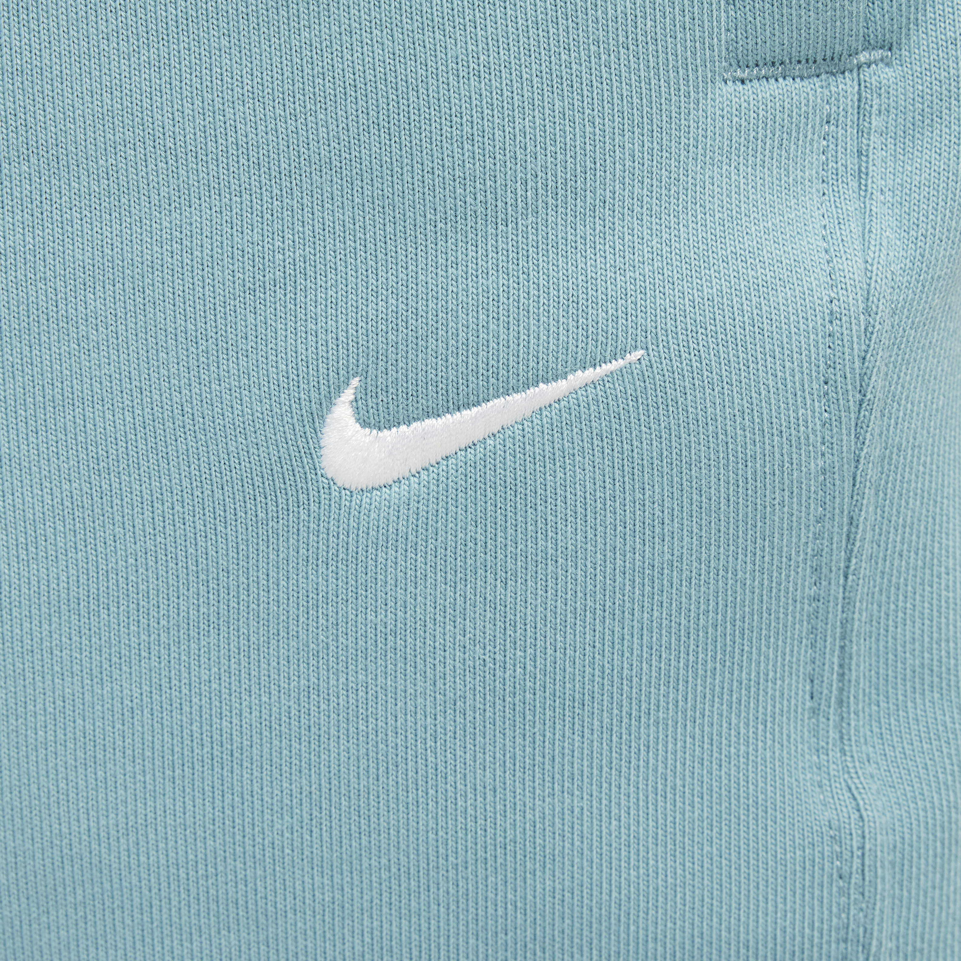 Nike Solo Swoosh image number 4