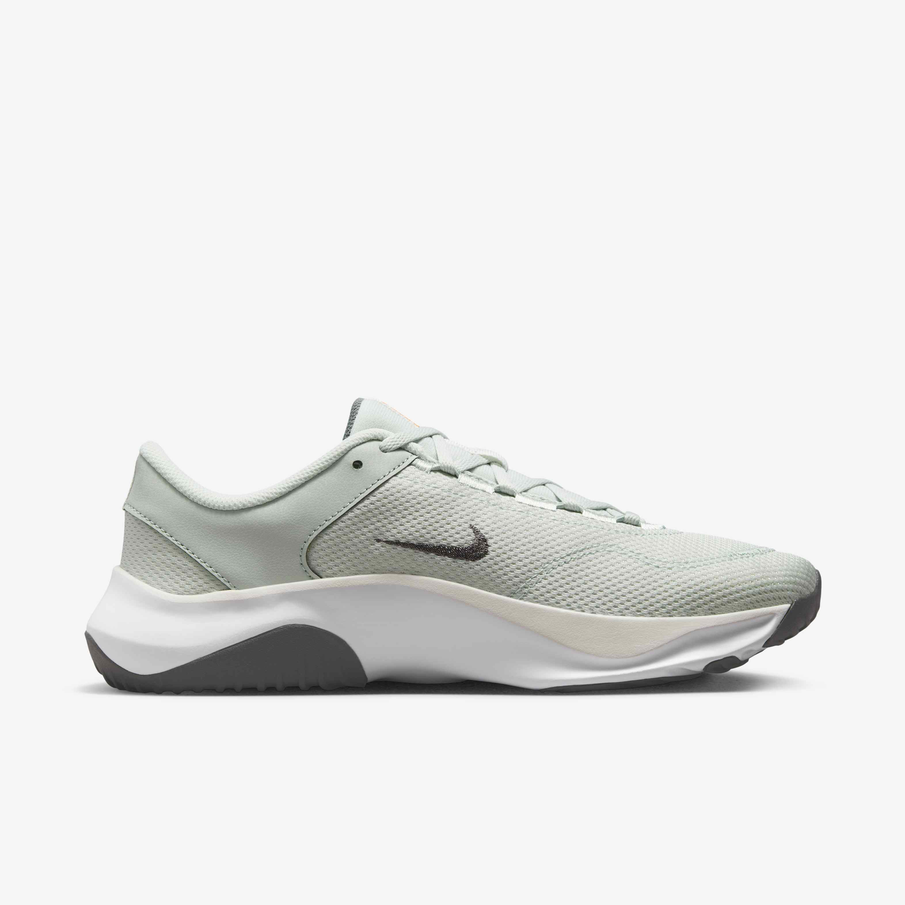 Nike Legend Essential 3 Next Nature image number 3
