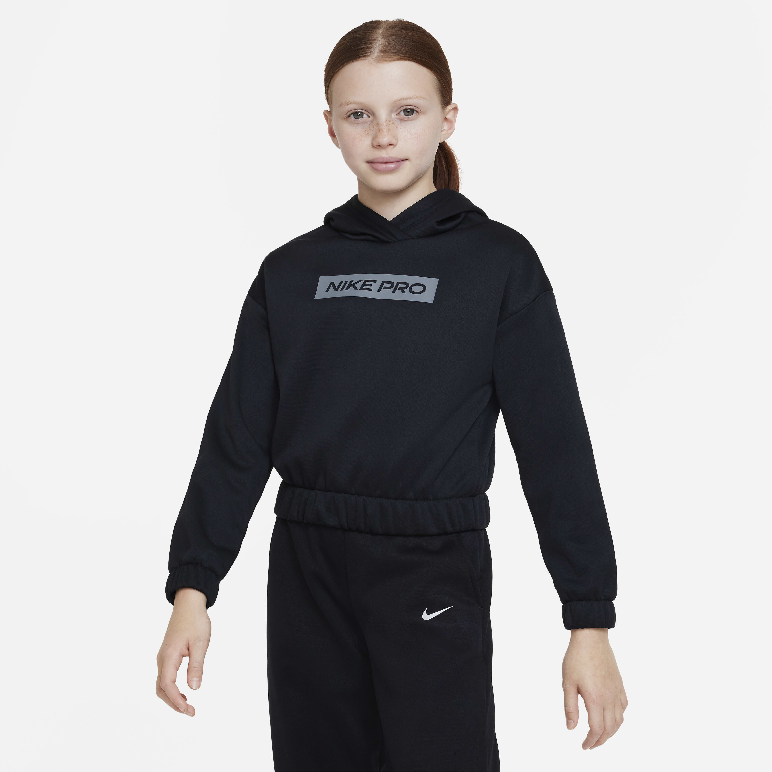 Nike therma hoodie girls clearance