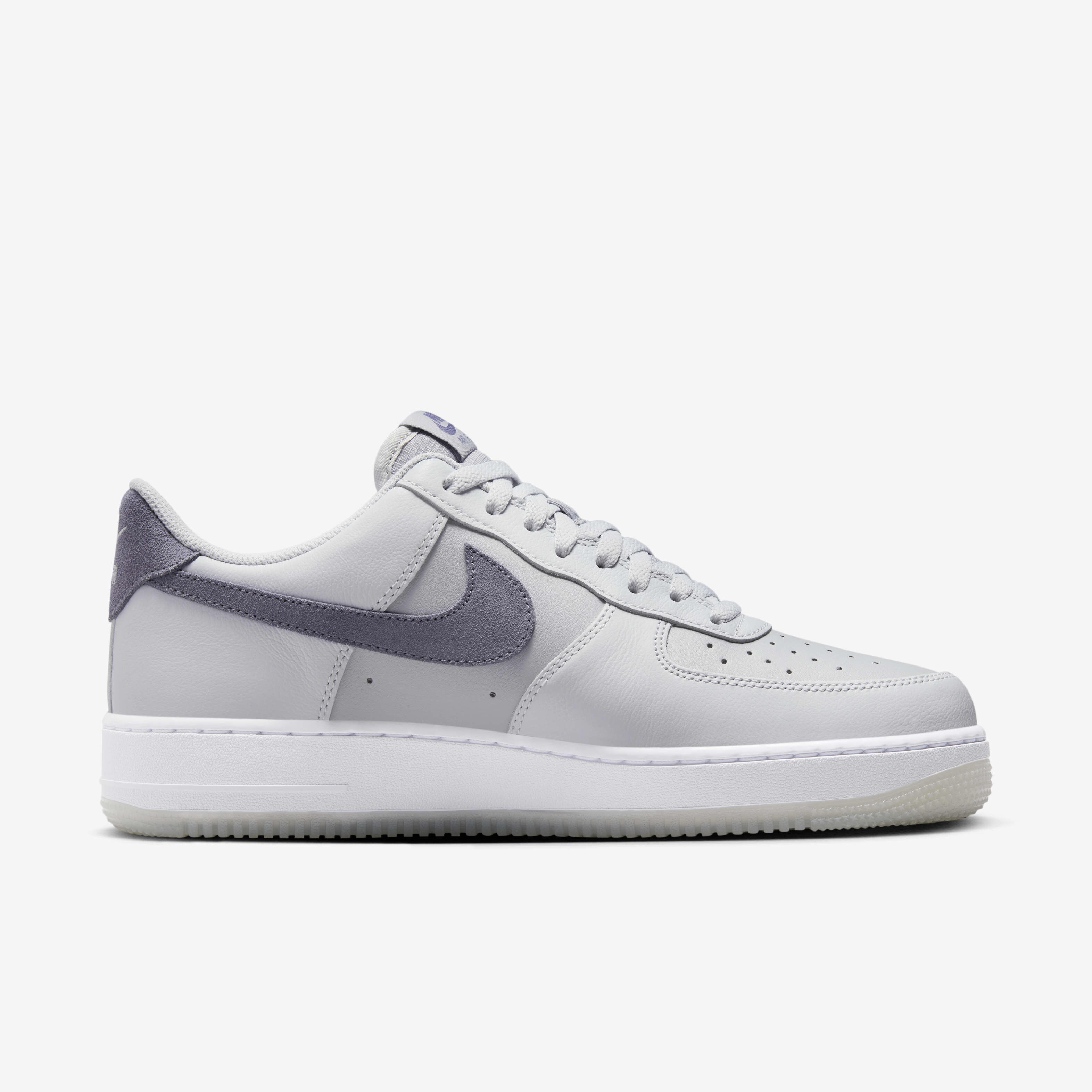 Nike Air Force 1 '07 LV8 image number 2
