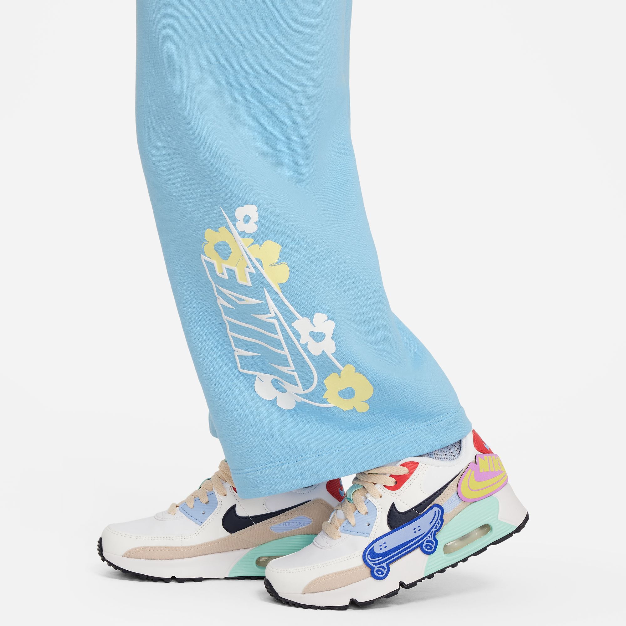 Nike Floral image number 2
