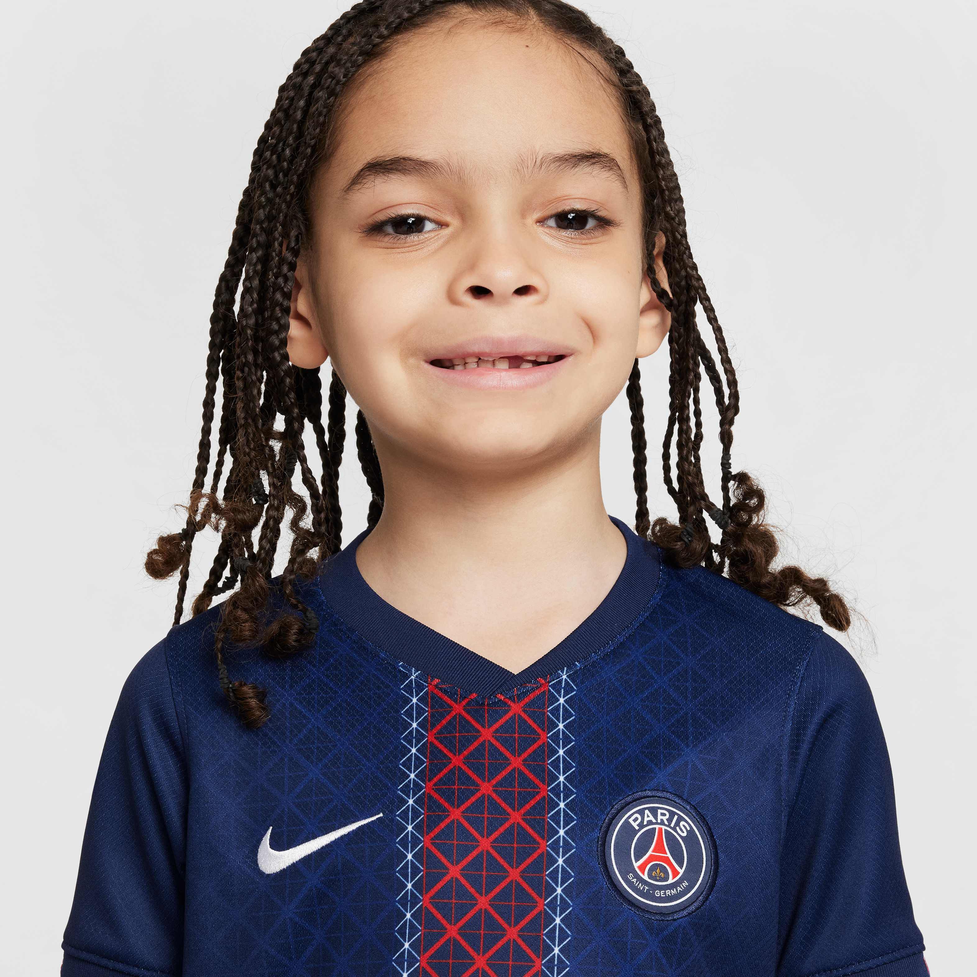 Paris Saint-Germain 2025/26 Stadium Home image number 3
