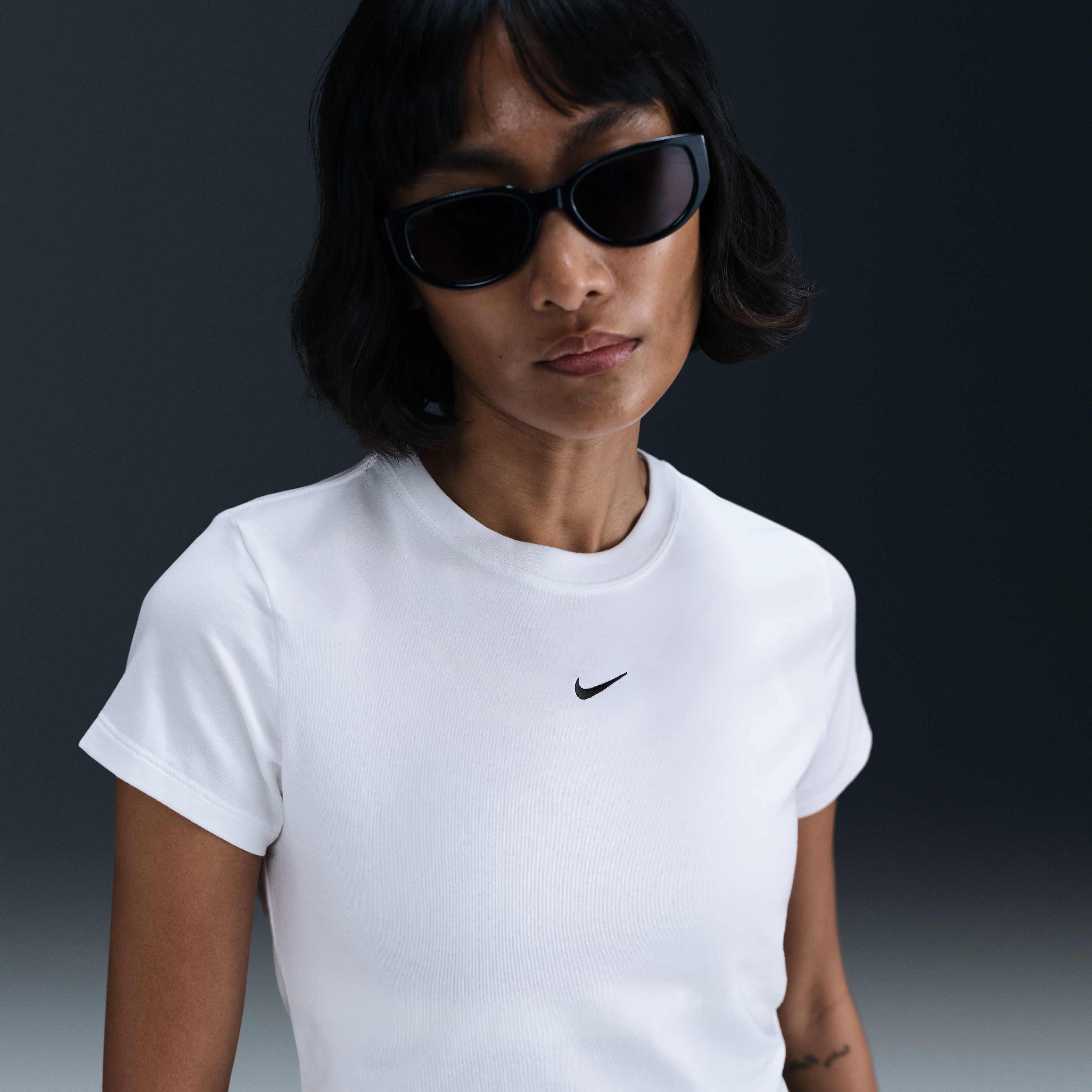 ★ Nike★ Sportswear Chill Knit Crop T-Shirt W White HF9539 Nike Sportswear Chill Knit Women's Slim Cropped T-Shirt