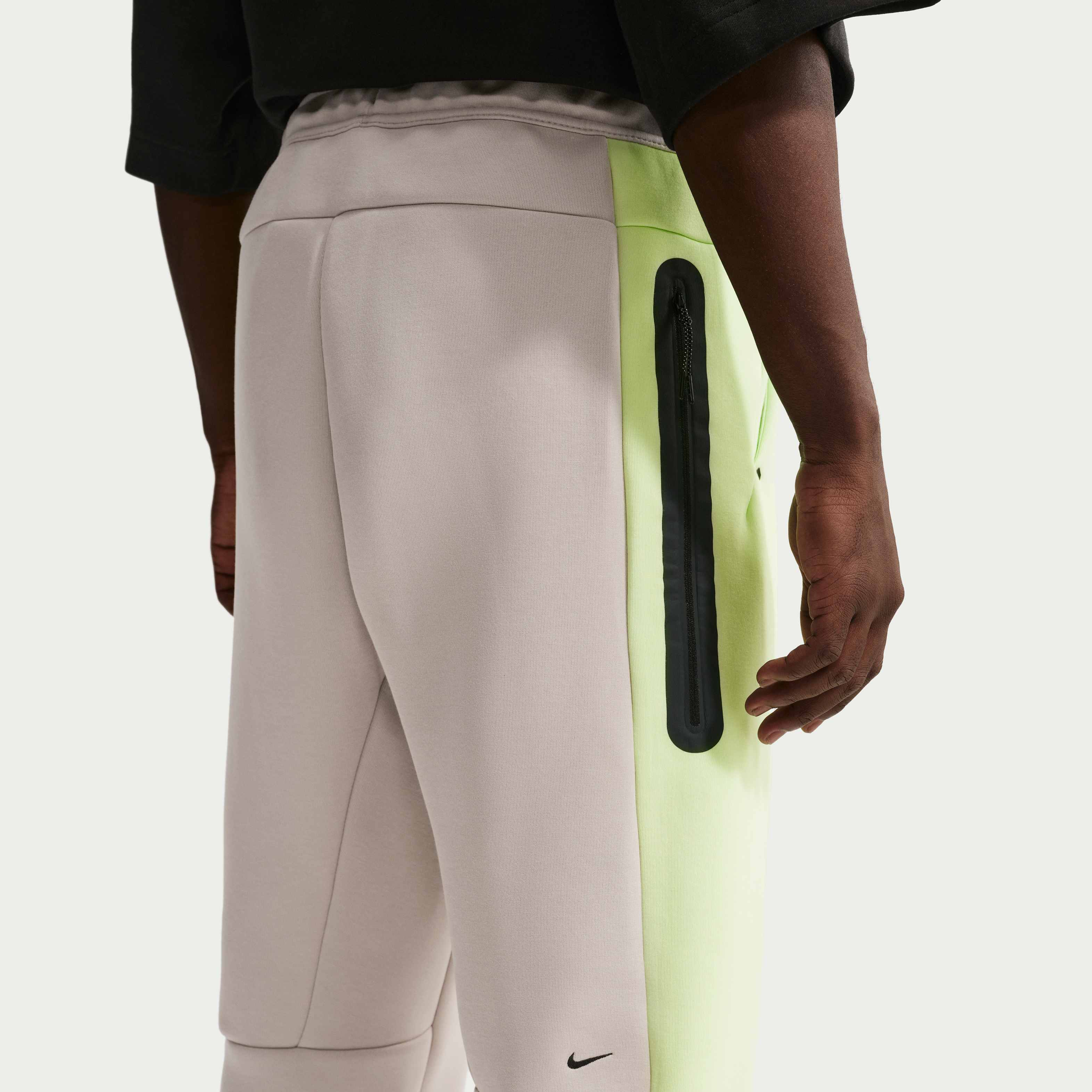 Nike Tech image number 2