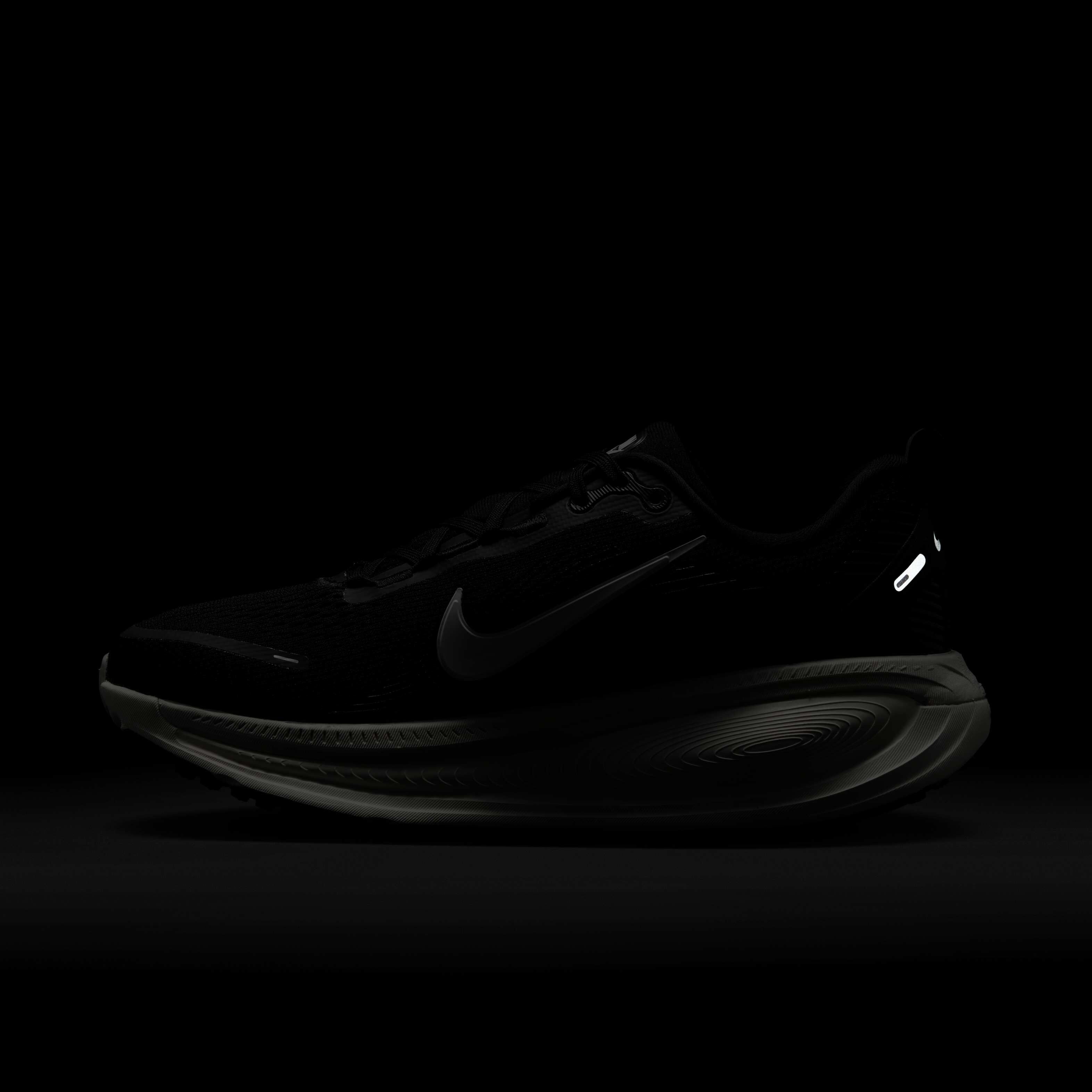 Nike Vomero 18 image number 10
