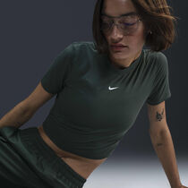 Nike Sportswear Essential