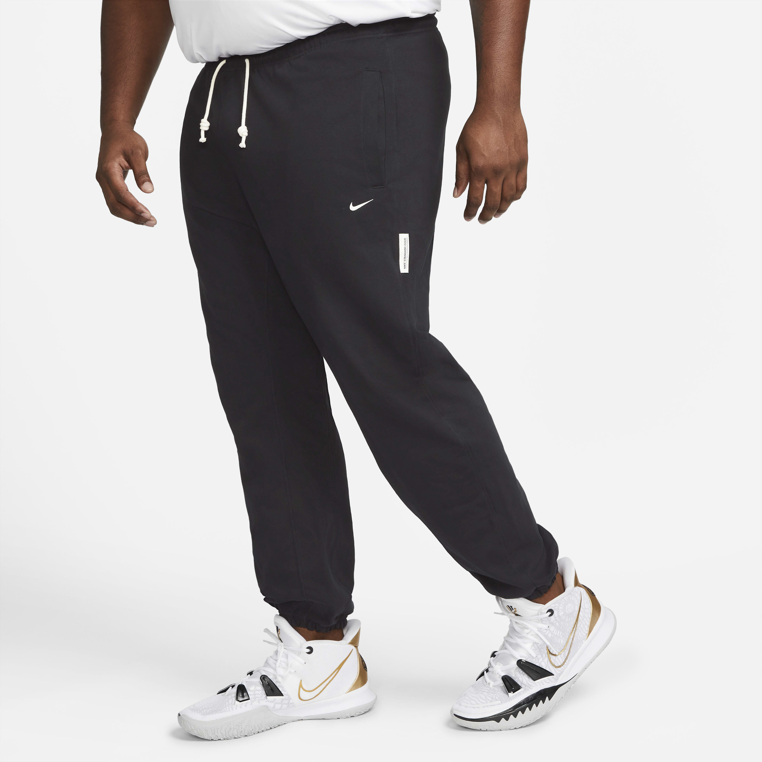 Buy Nike Standard Issue Men s Dri FIT Basketball Trousers Nike Kuwait Official