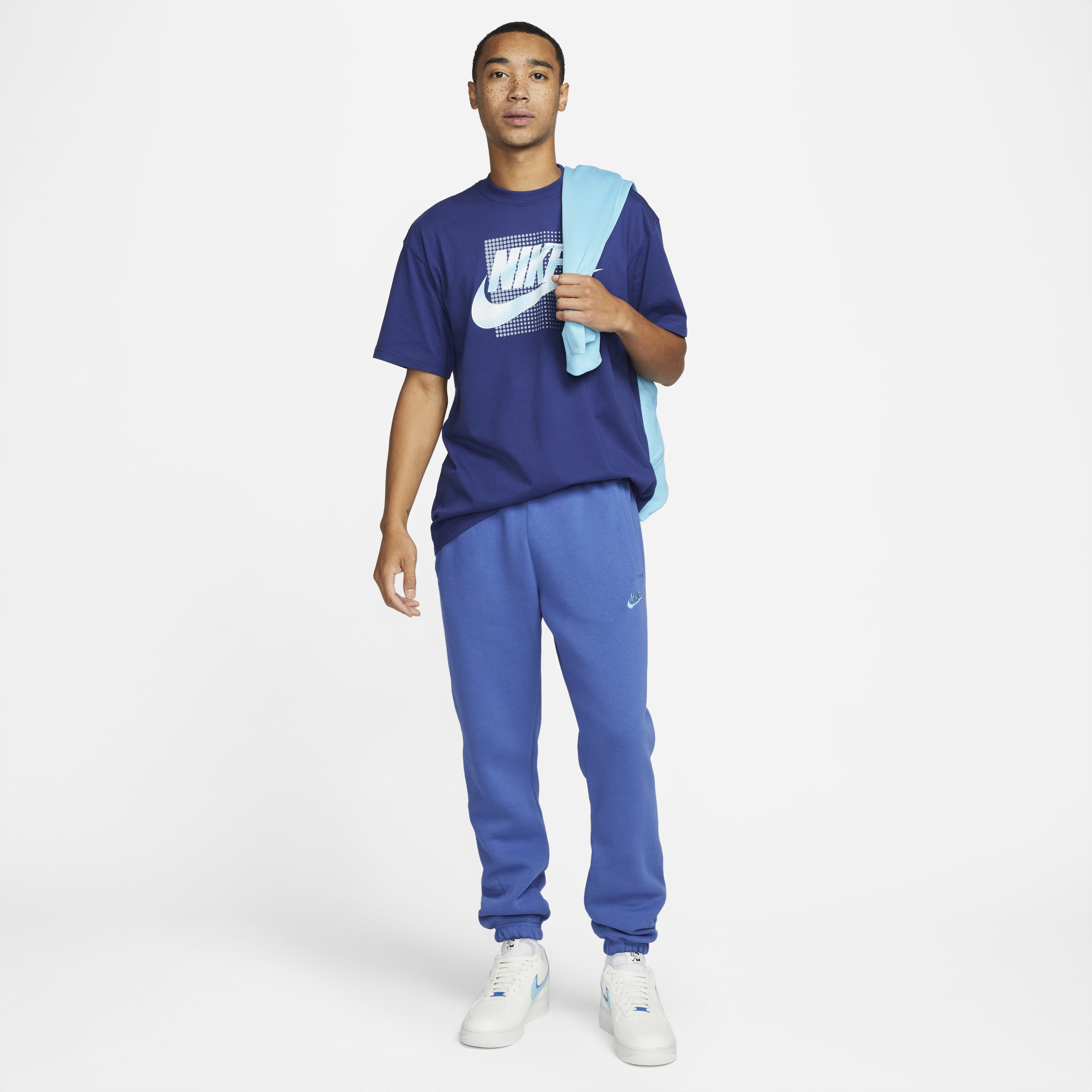 نايكي سبورتسوير image number 3