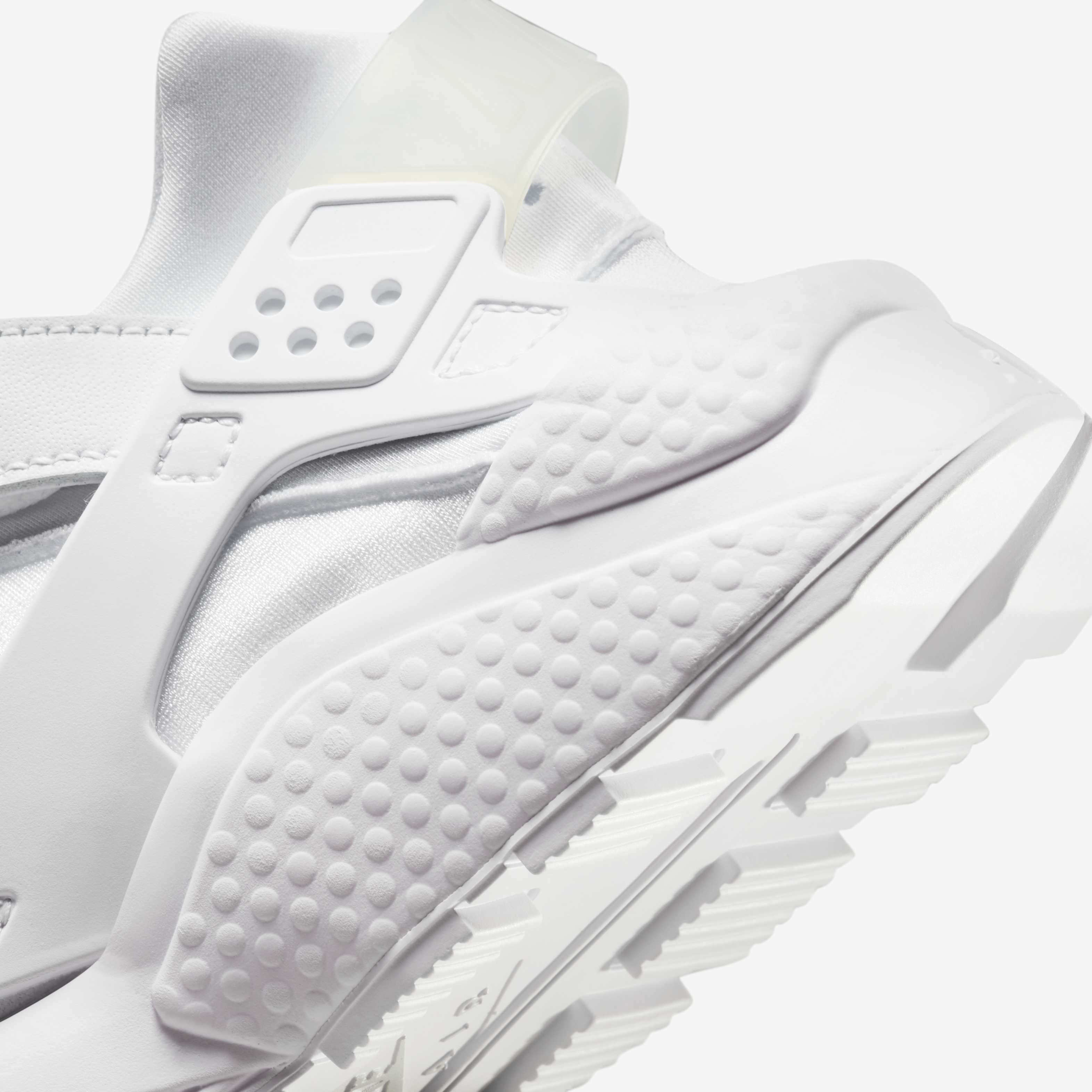 nike air huarache 5.5 white