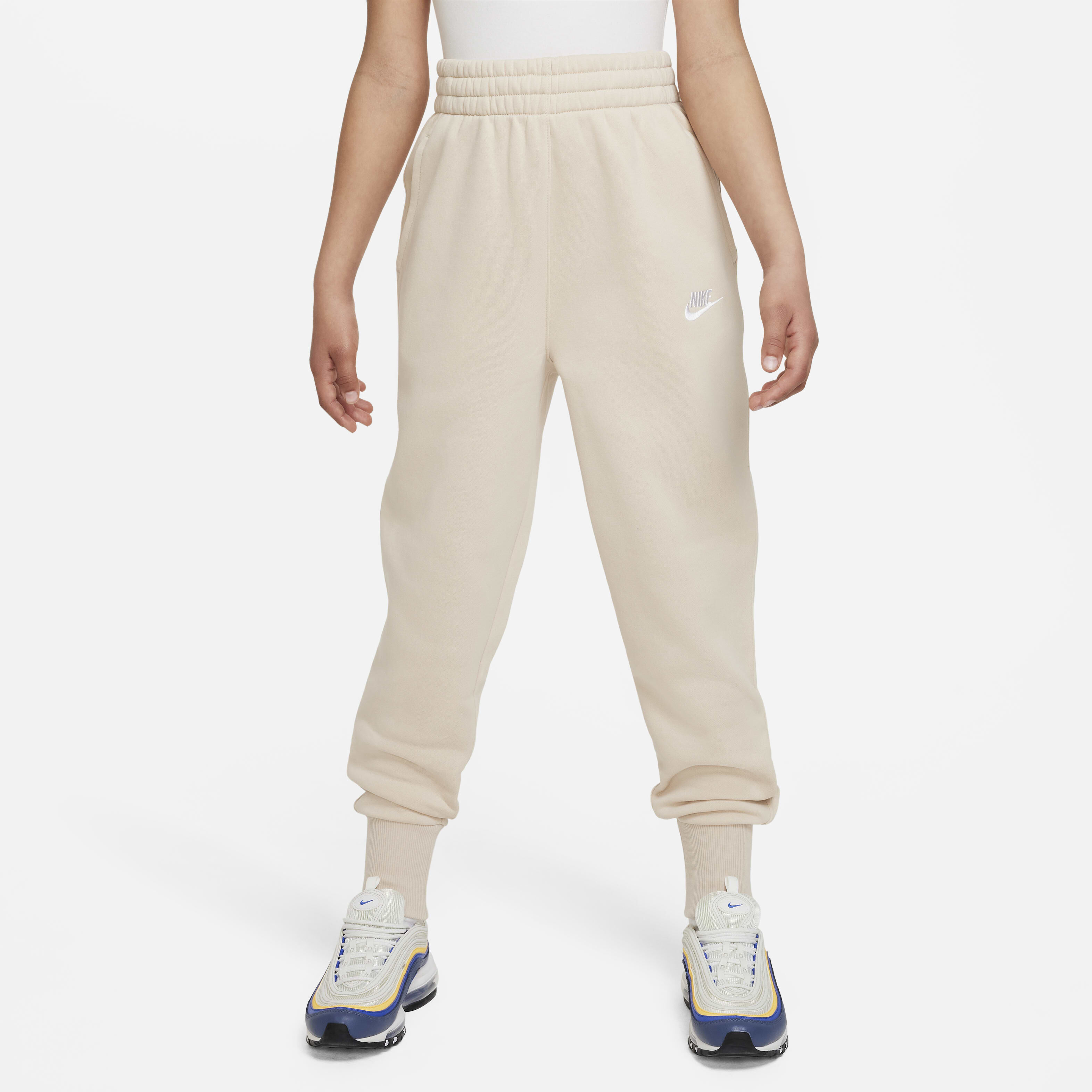 نايكي سبورتسوير كلوب فليس image number 0