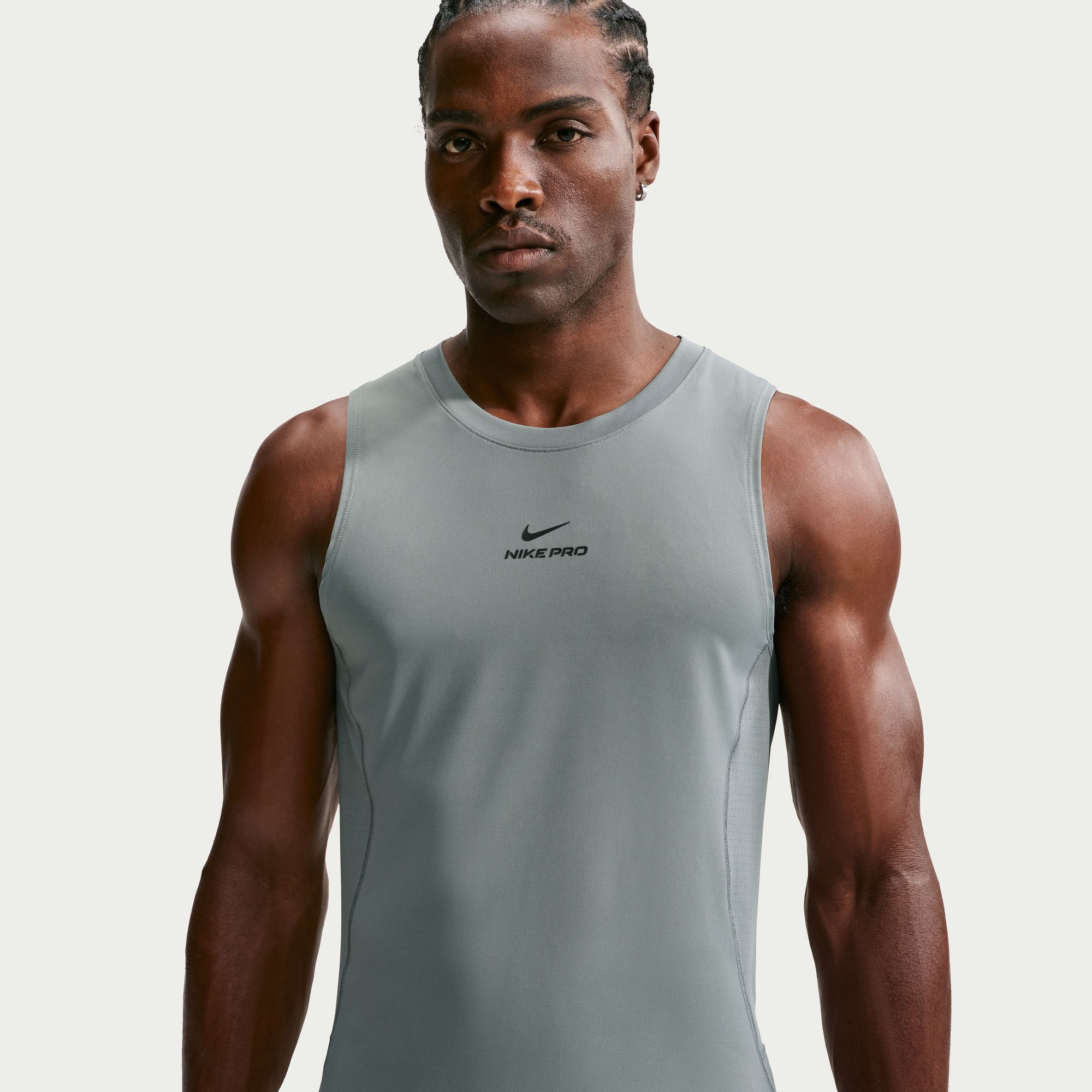 Nike Pro image number 2