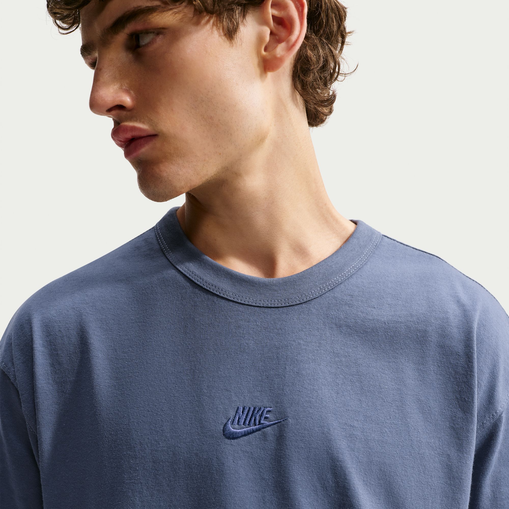 Nike Sportswear Premium Essentials image number 4