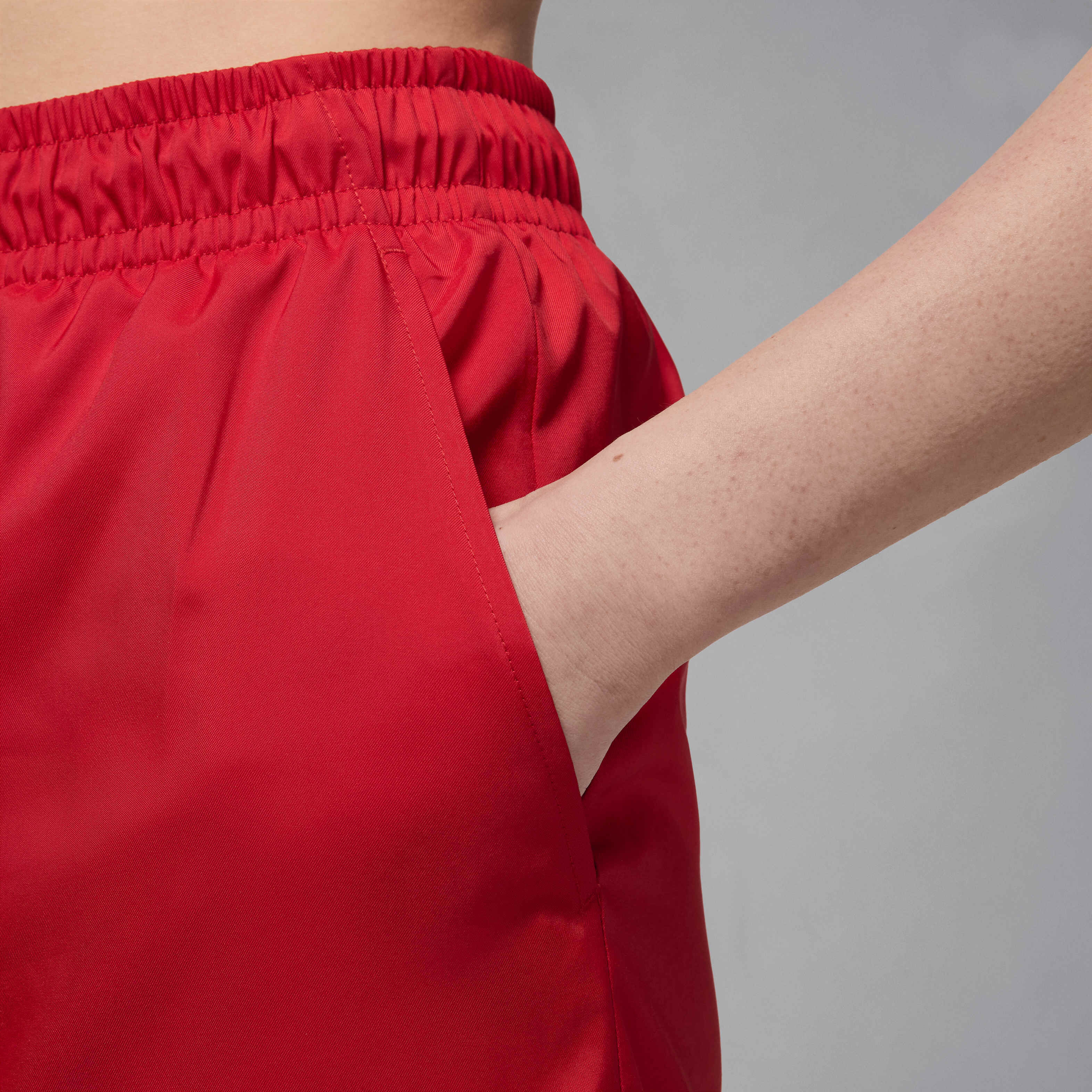 Jordan Poolside image number 4