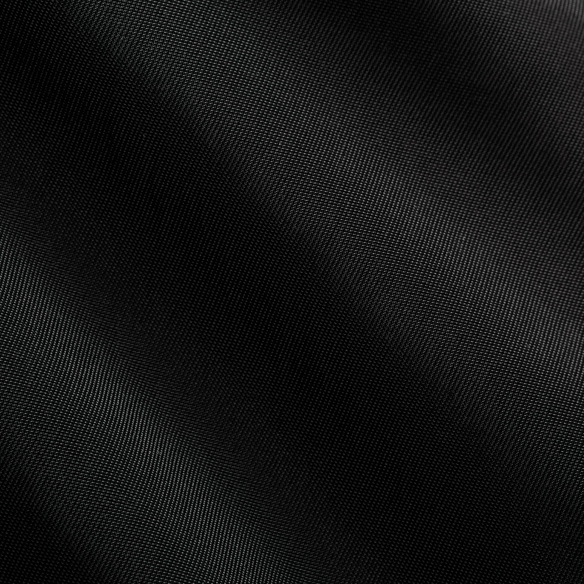 Zoom image