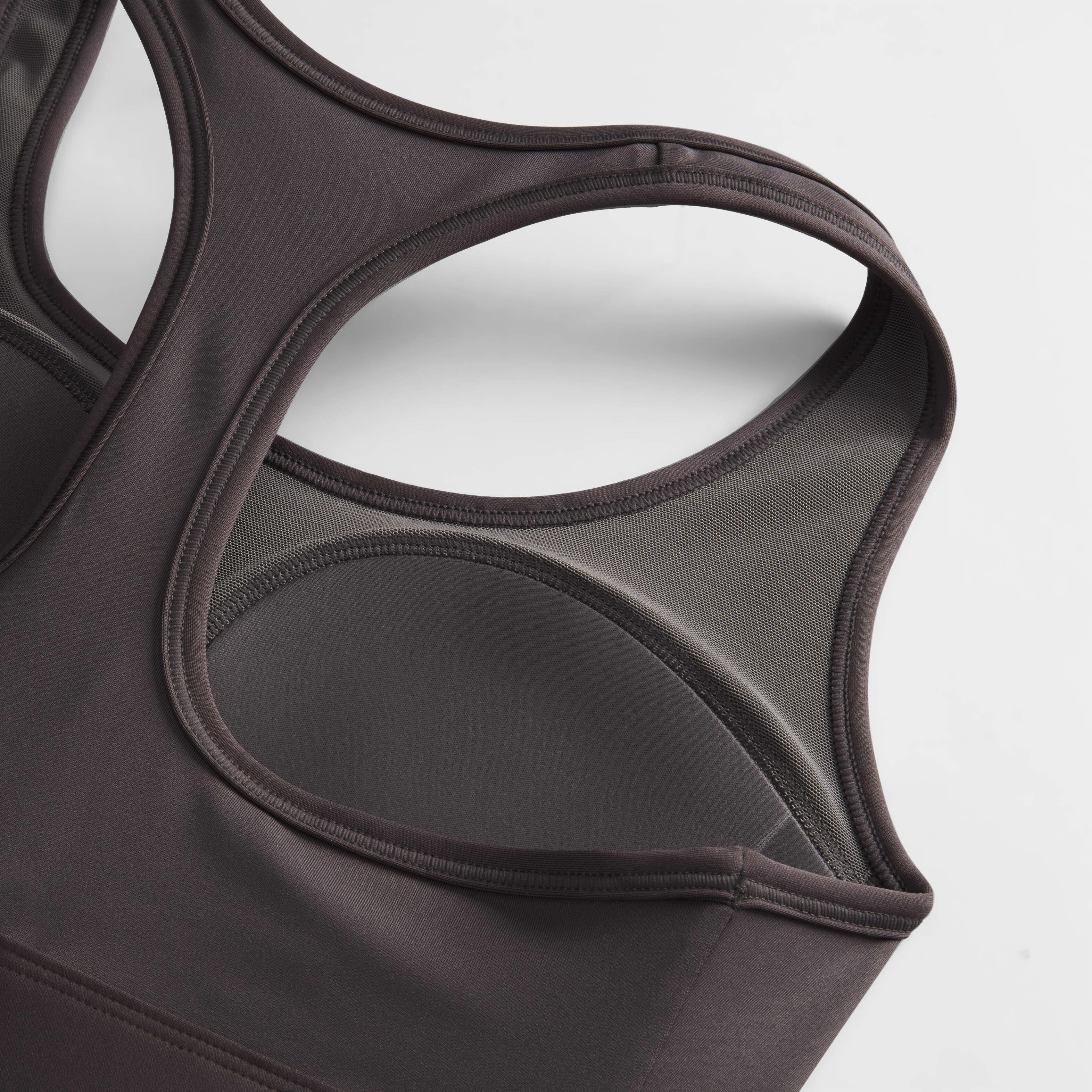 Nike Swoosh Medium-Support image number 3