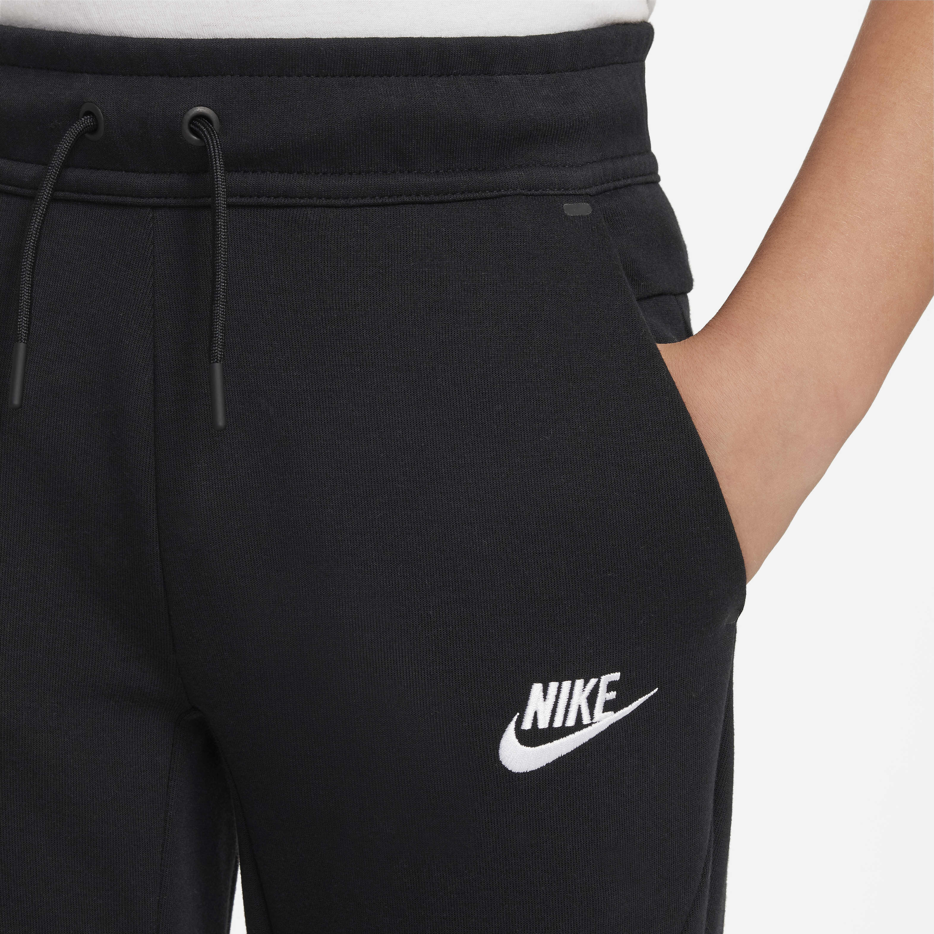 Nike Sportswear Tech Fleece image number 2