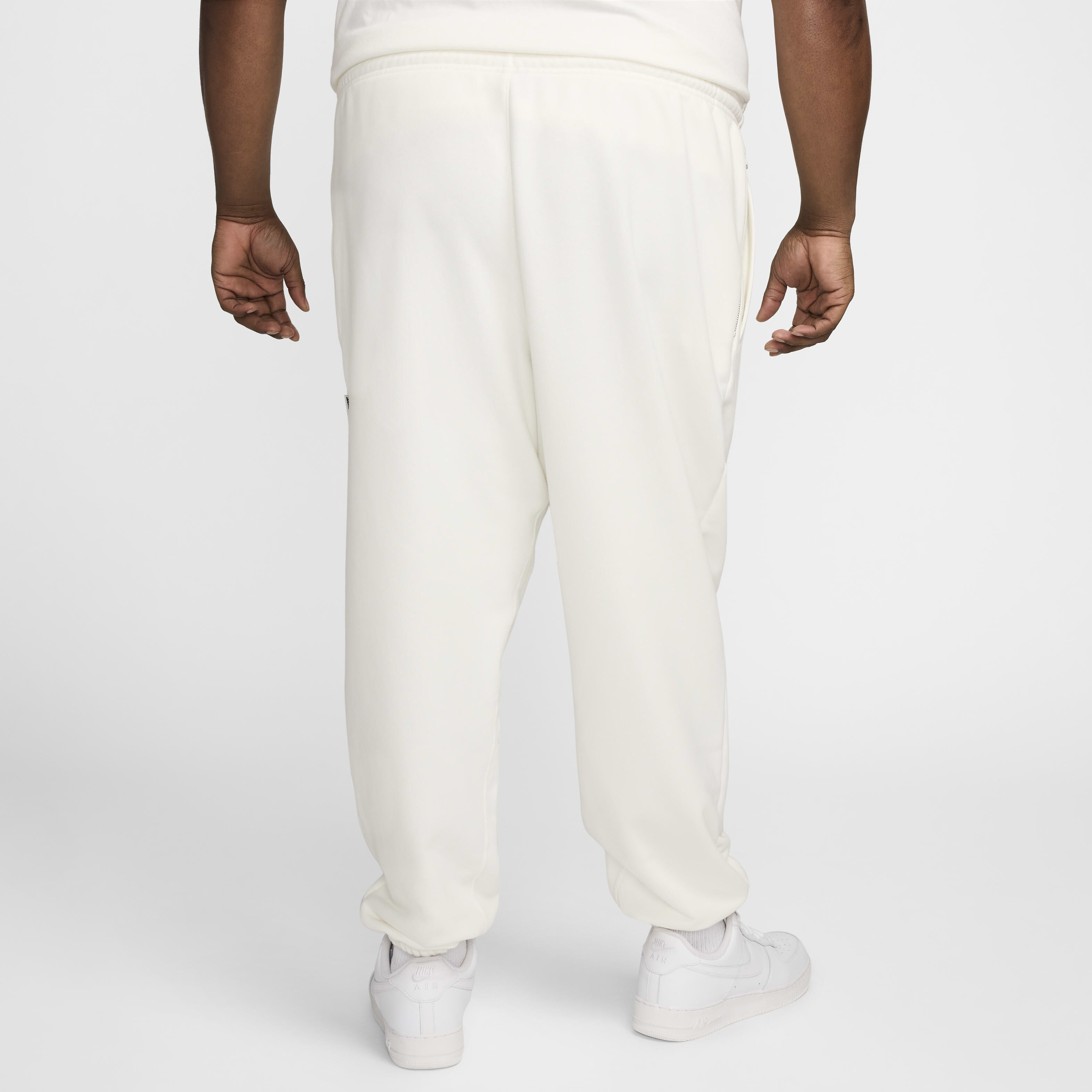 Nike Standard Issue image number 11