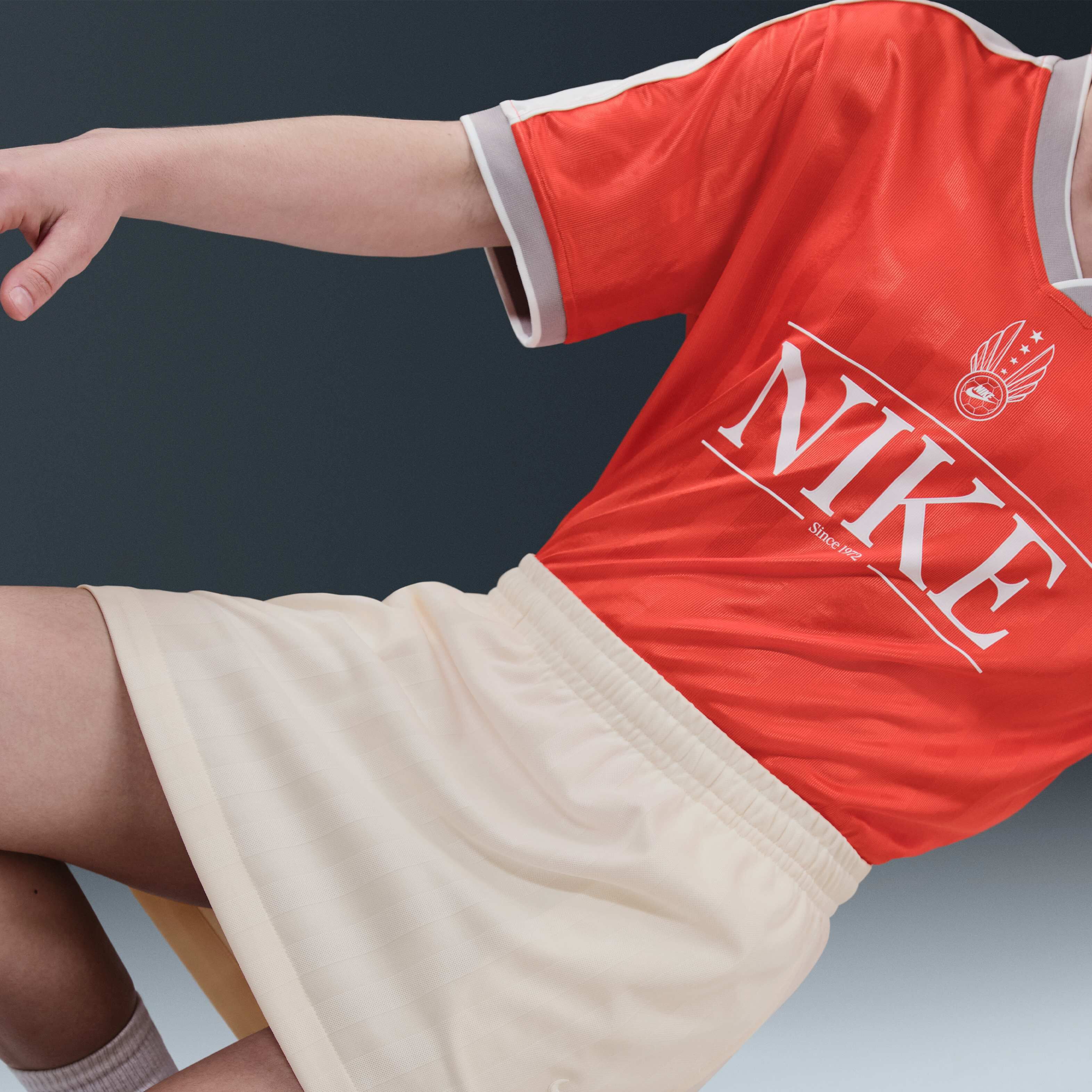 نايكي سبورتسوير image number 4