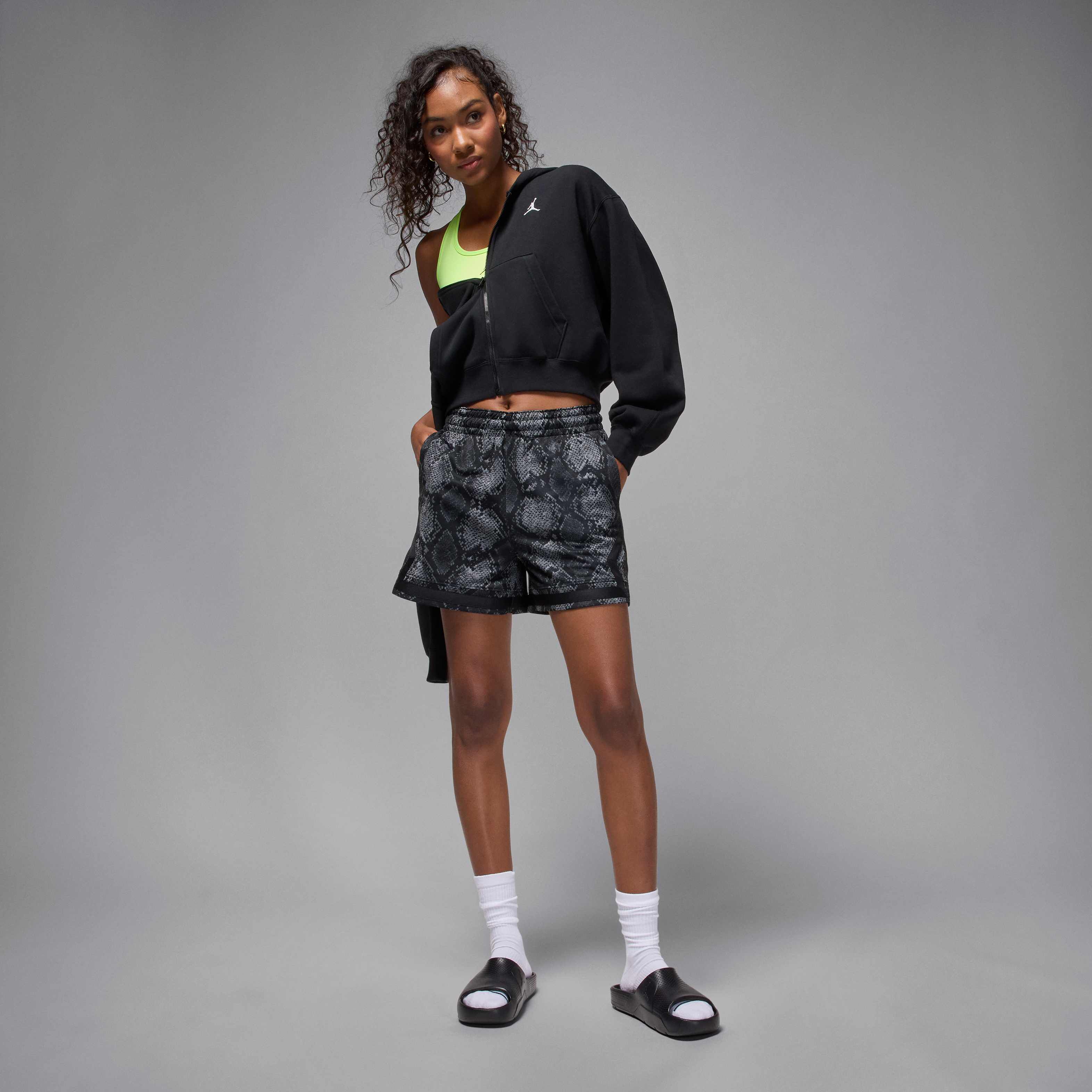 Buy Jordan Post Women's Slides - Black/Black | Nike Kuwait