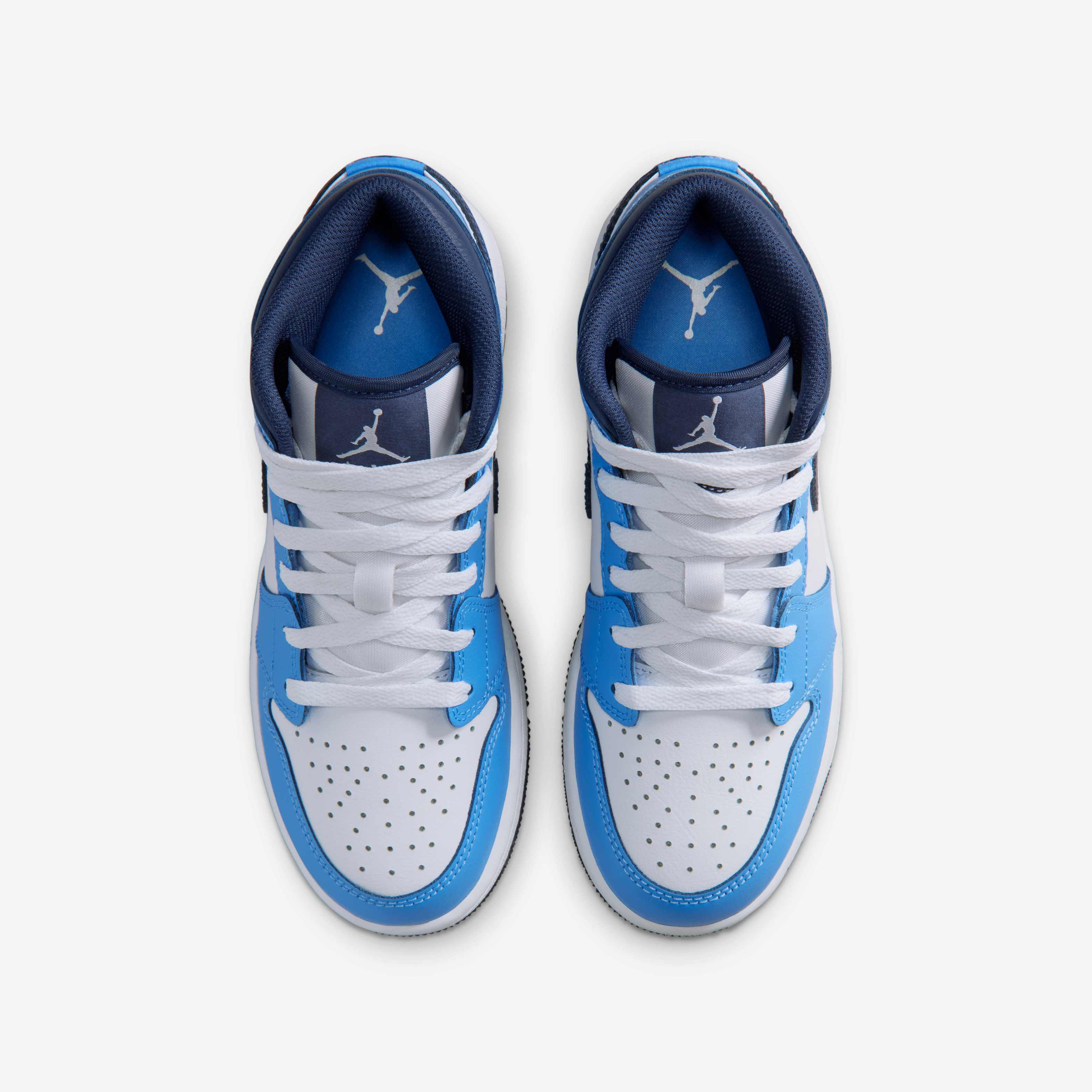 Air Jordan 1 Mid image number 3