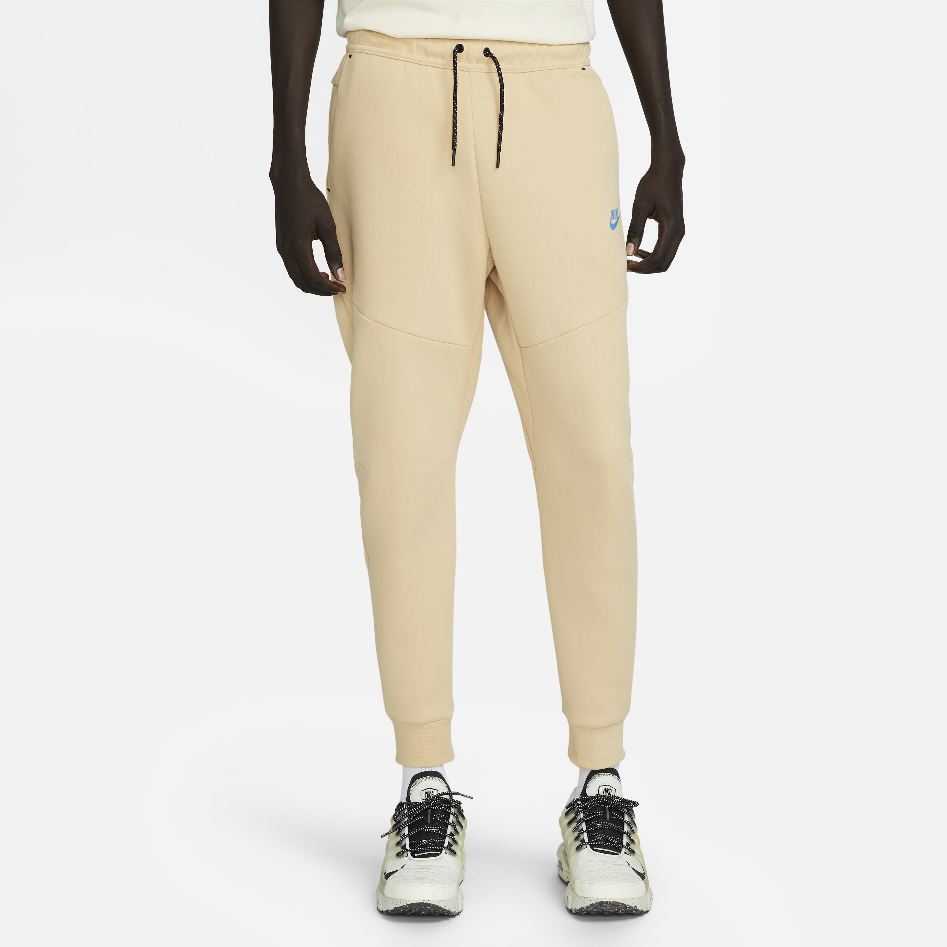 Nike Sportswear Tech Fleece image number 0