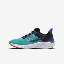 Nike Star Runner 4 SE