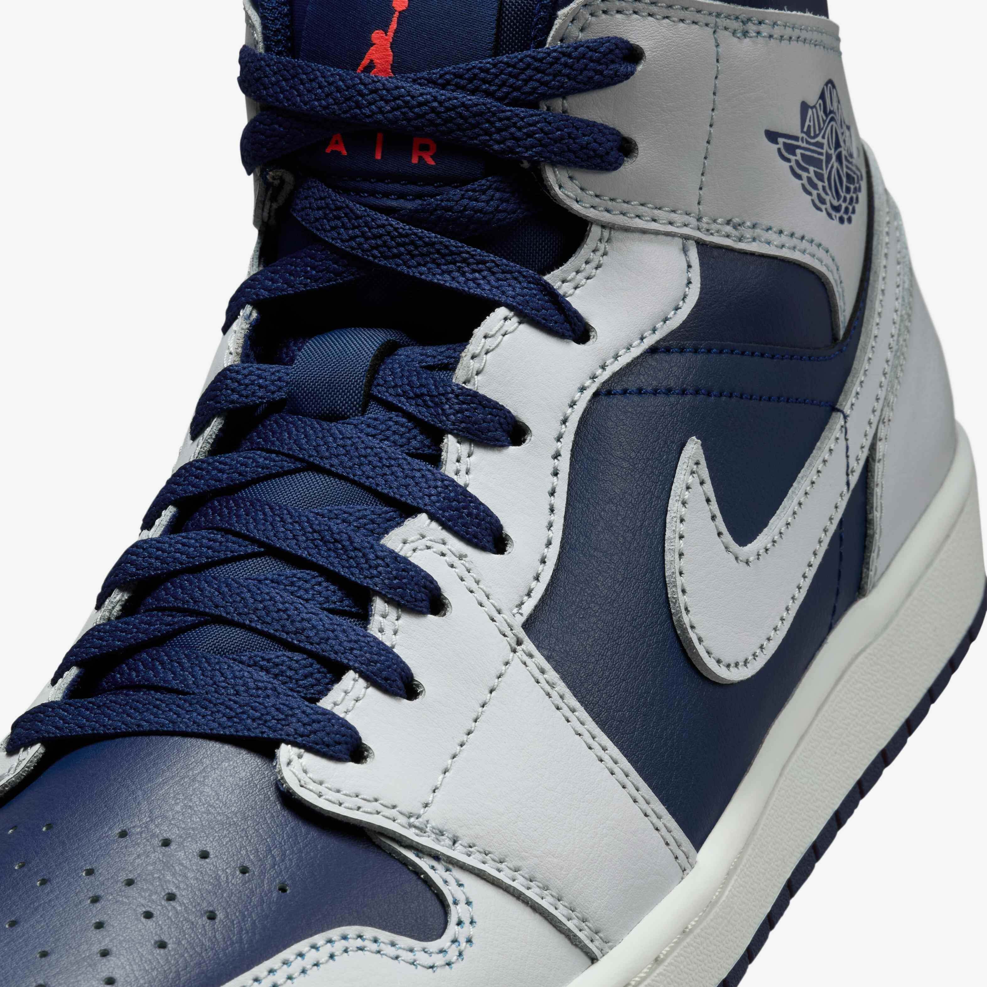 Air Jordan 1 Mid image number 6