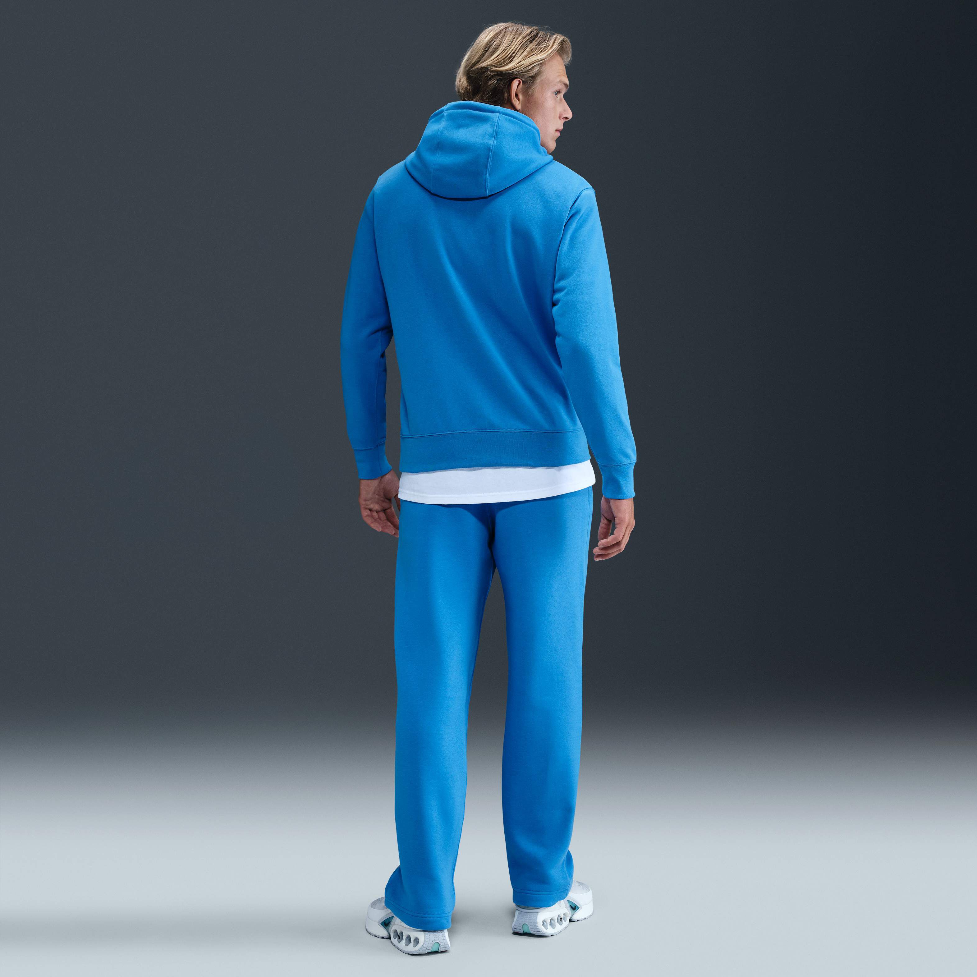 نايكي سبورتسوير كلوب image number 3