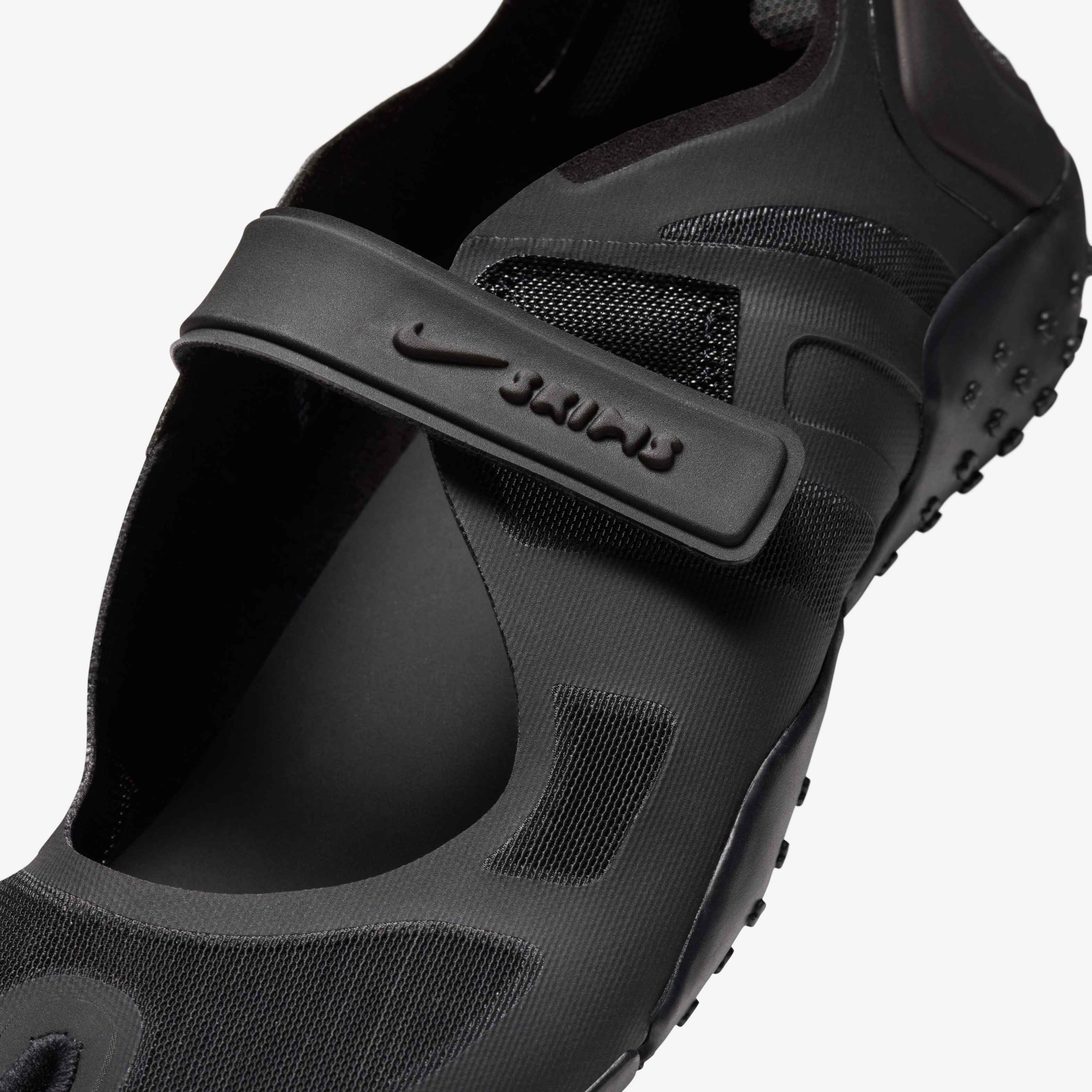 NikeSKIMS Rift Mesh image number 6