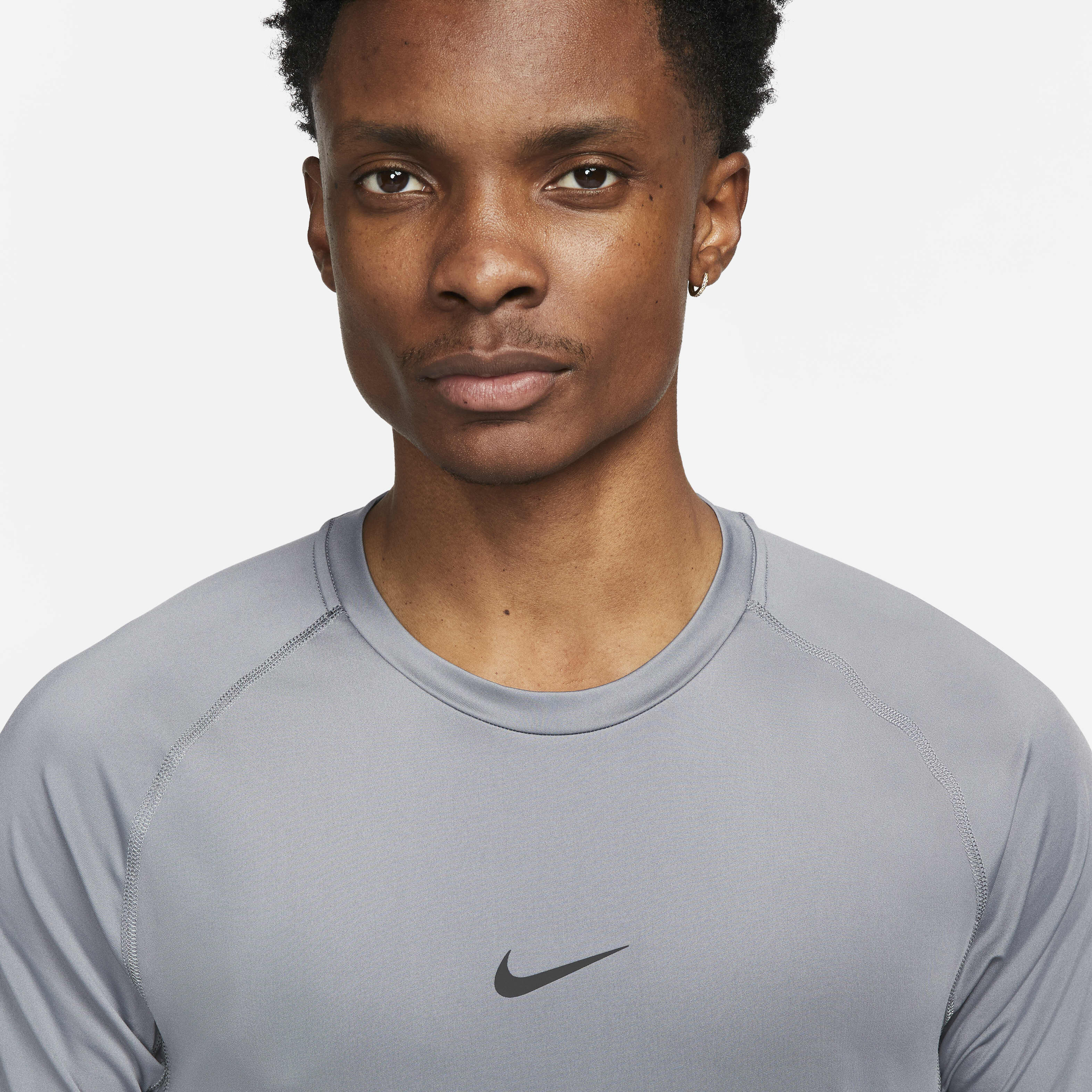 Nike Pro image number 2