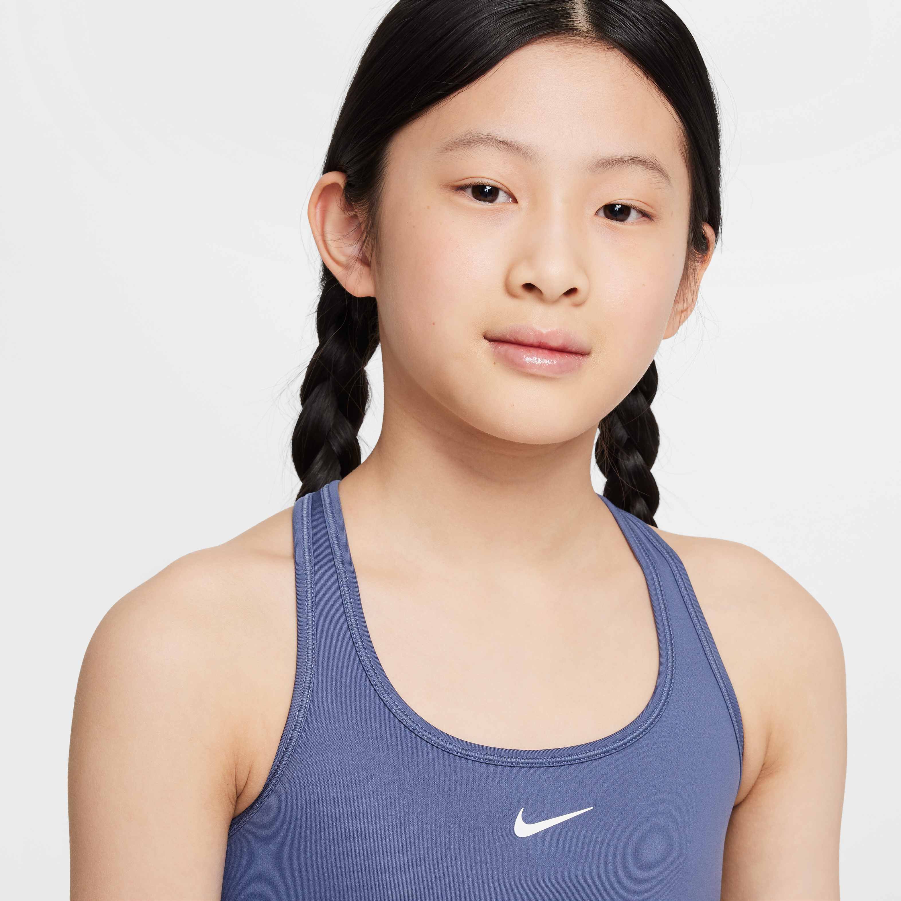 نايكي سووش image number 2