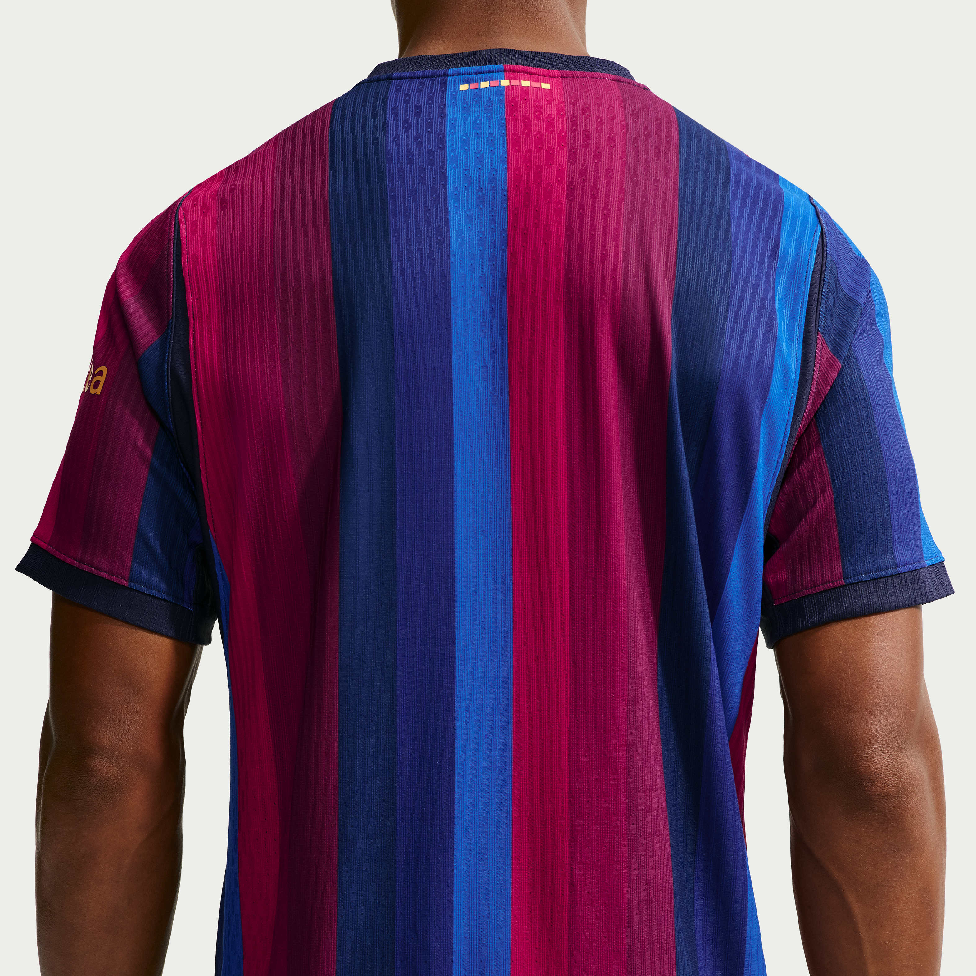 برشلونة 27/2026 ماتش الأساسي image number 1