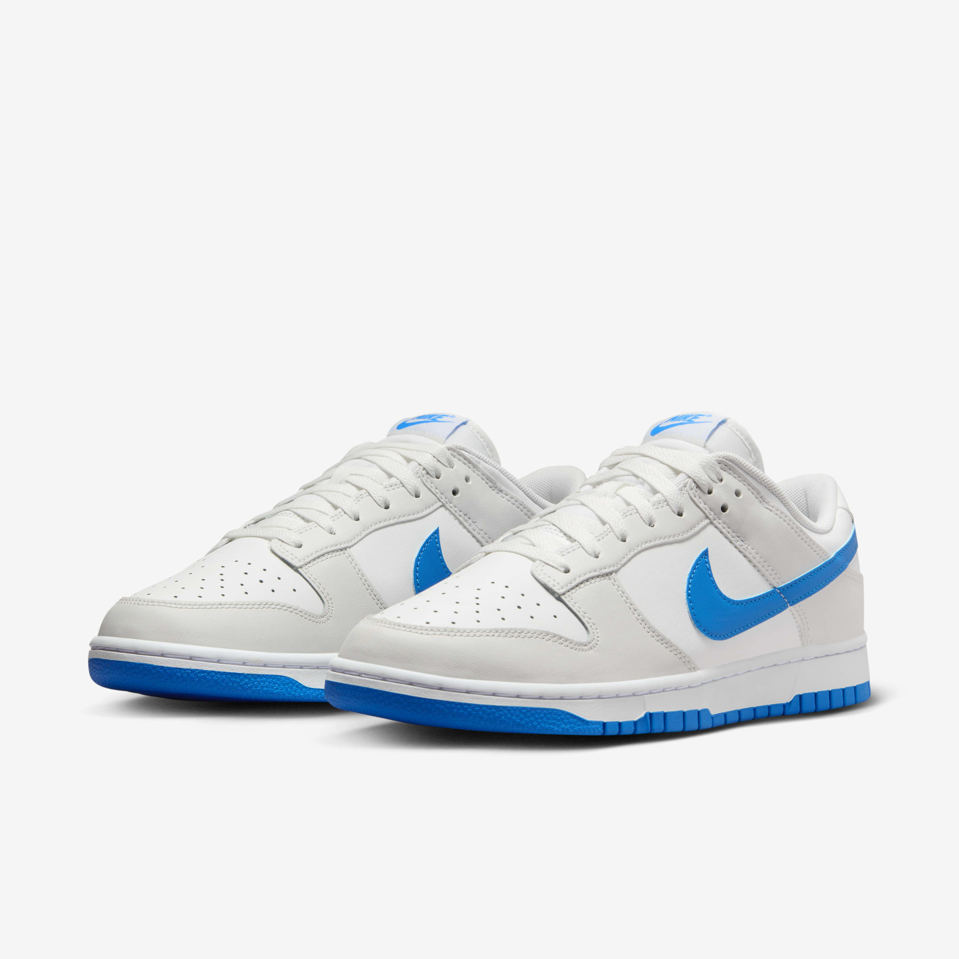 White nikes with blue swoosh online