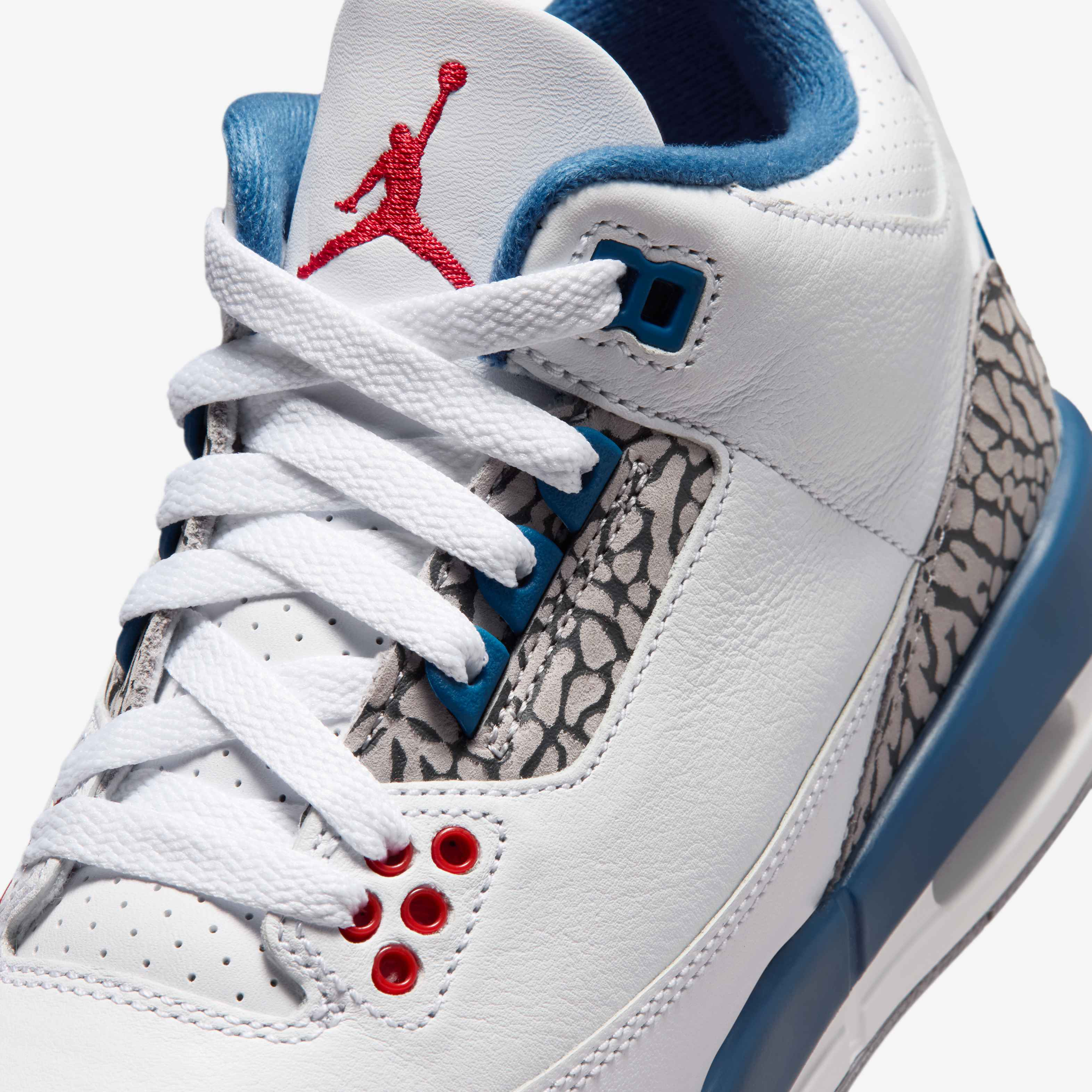 Air Jordan 3 Retro 'True Blue' image number 6