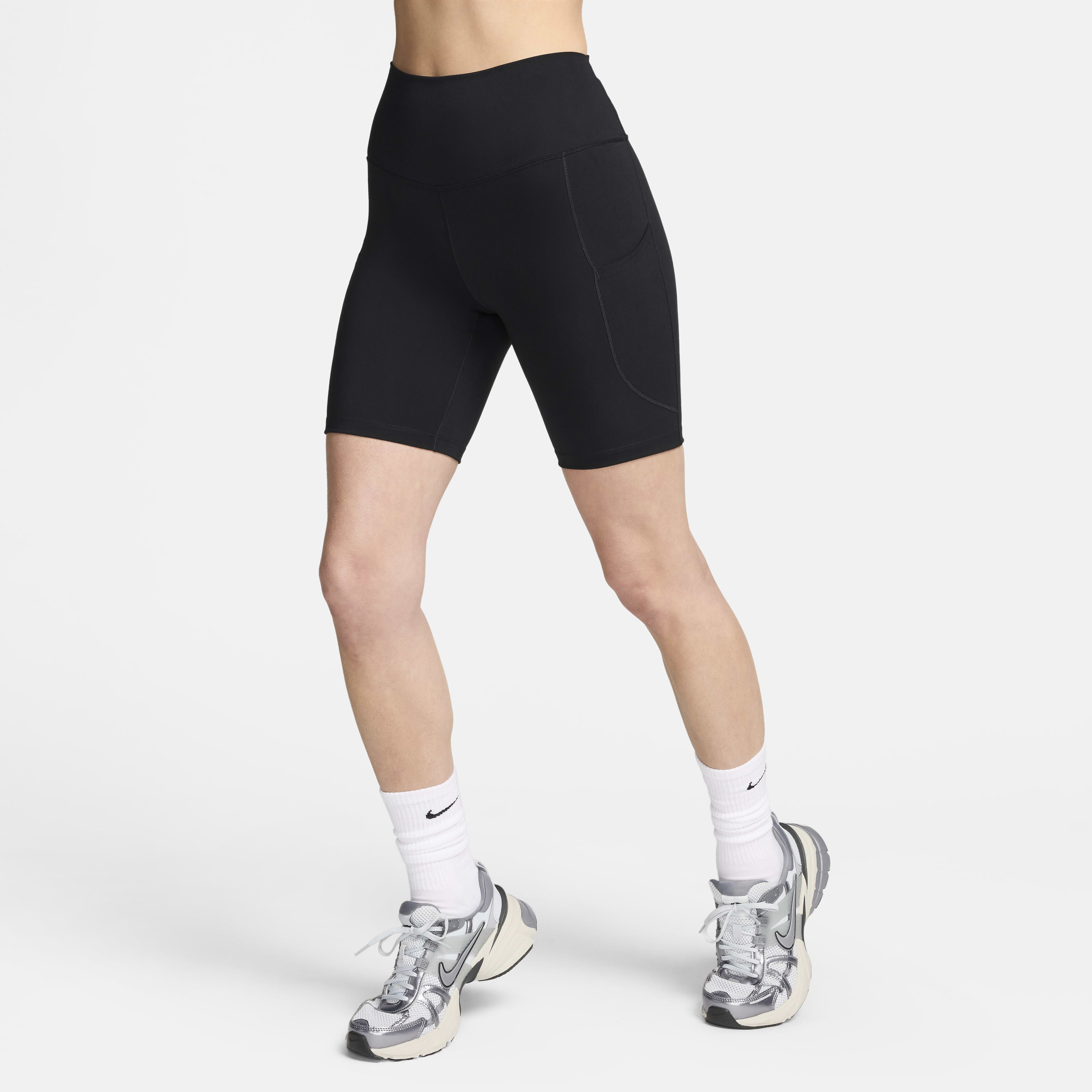 Nike gym shorts with pockets cheap