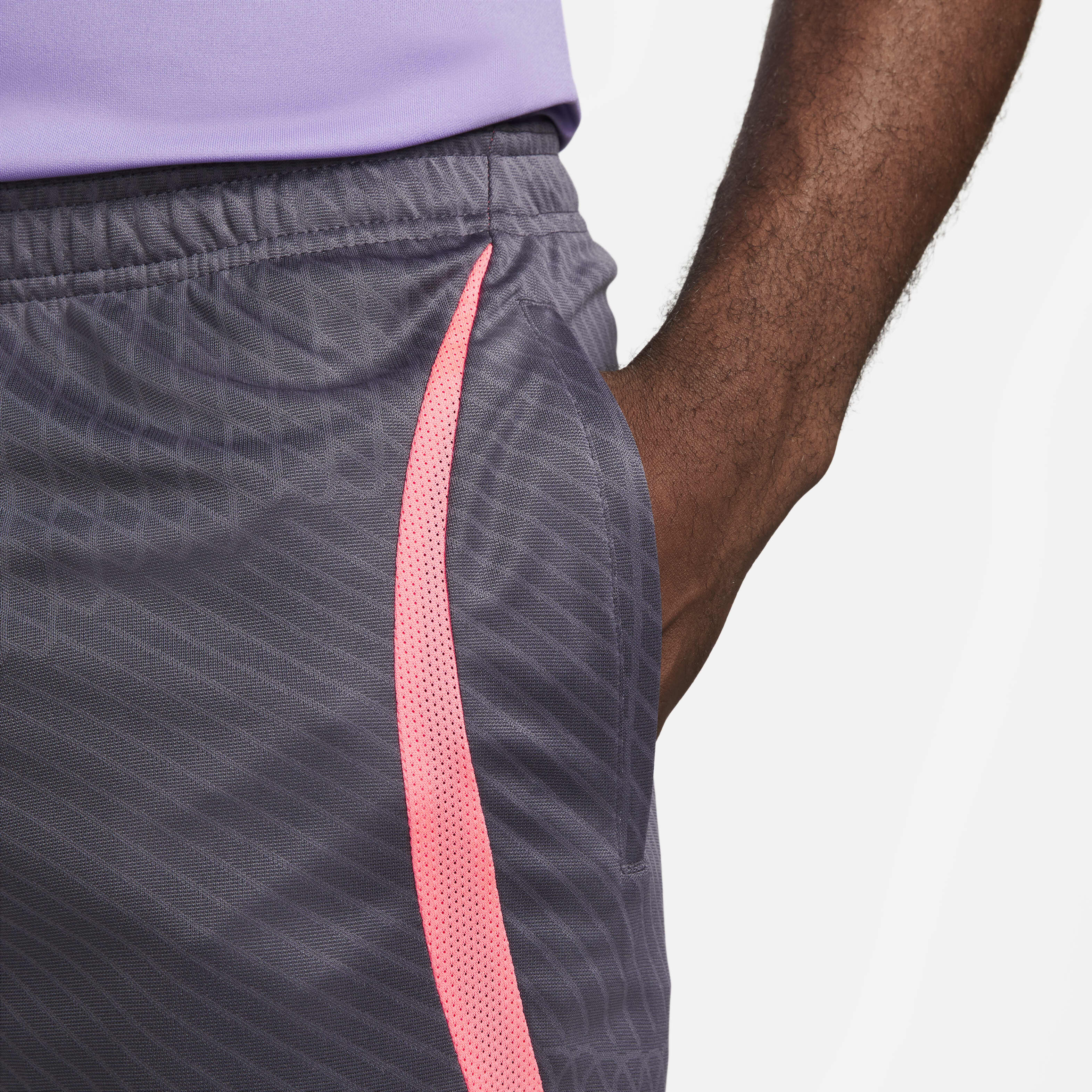 ليفربول F.C. سترايك البديل image number 3