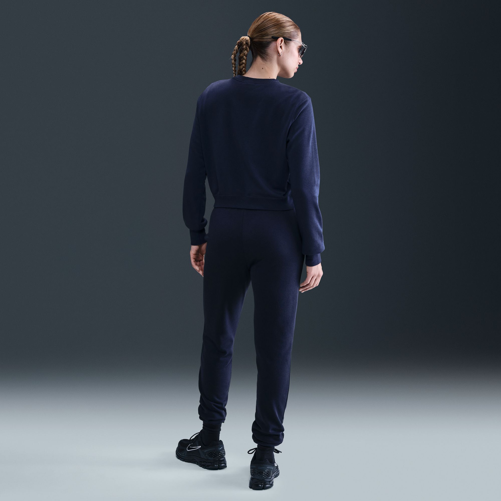 Nike Sportswear Chill Terry image number 2