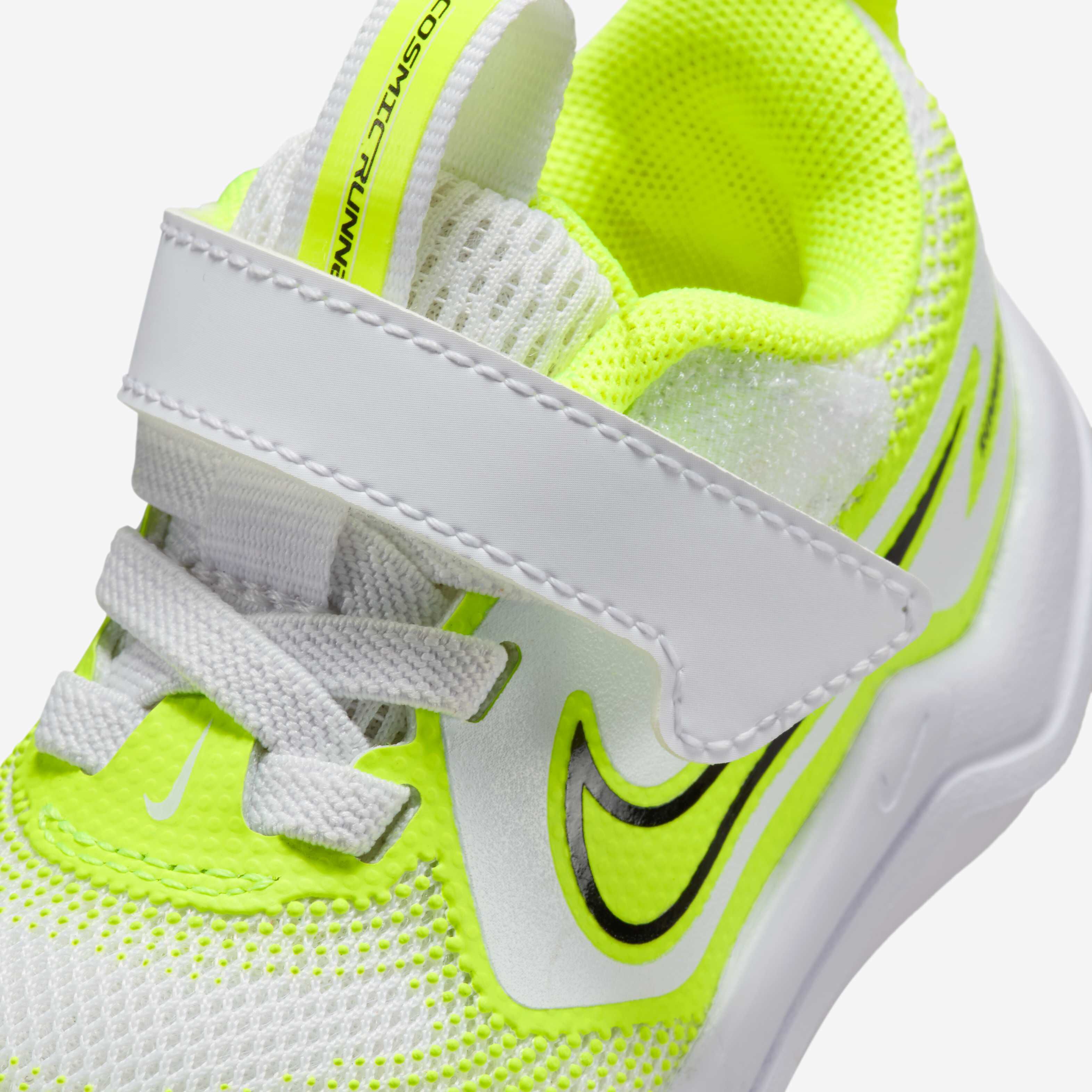 Nike Cosmic Runner image number 6