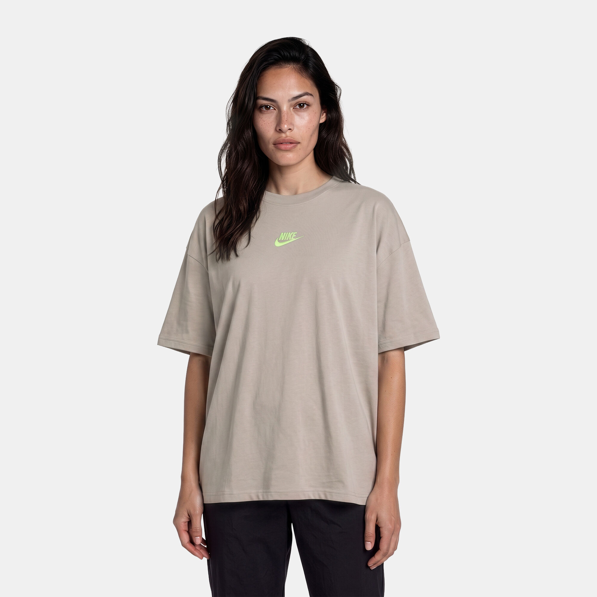 Nike City Tee - Dubai image number 3